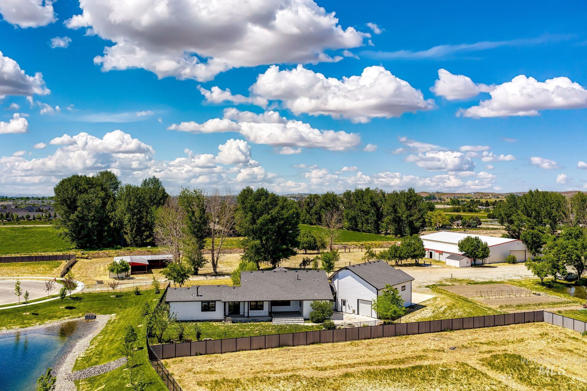4807 W Little Feather Ln, Eagle, Idaho 83616, 3 Bedrooms, 3 Bathrooms, Residential For Sale, Price $1,699,900, 98987995