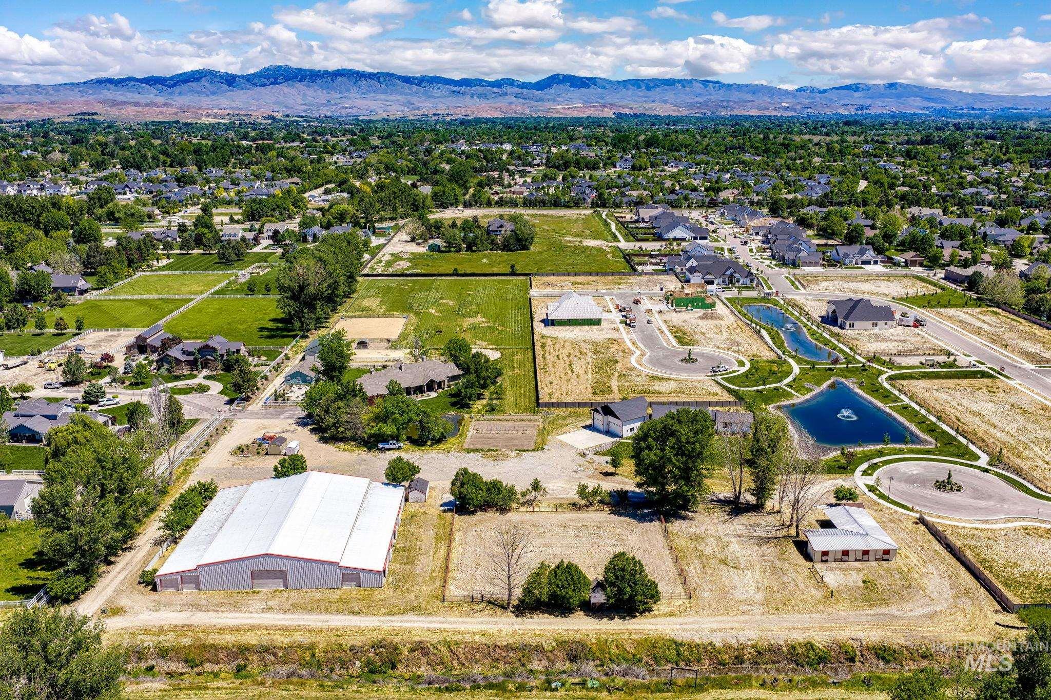 4807 W Little Feather Ln, Eagle, Idaho 83616, 3 Bedrooms, 3 Bathrooms, Residential For Sale, Price $1,699,900, 98987995