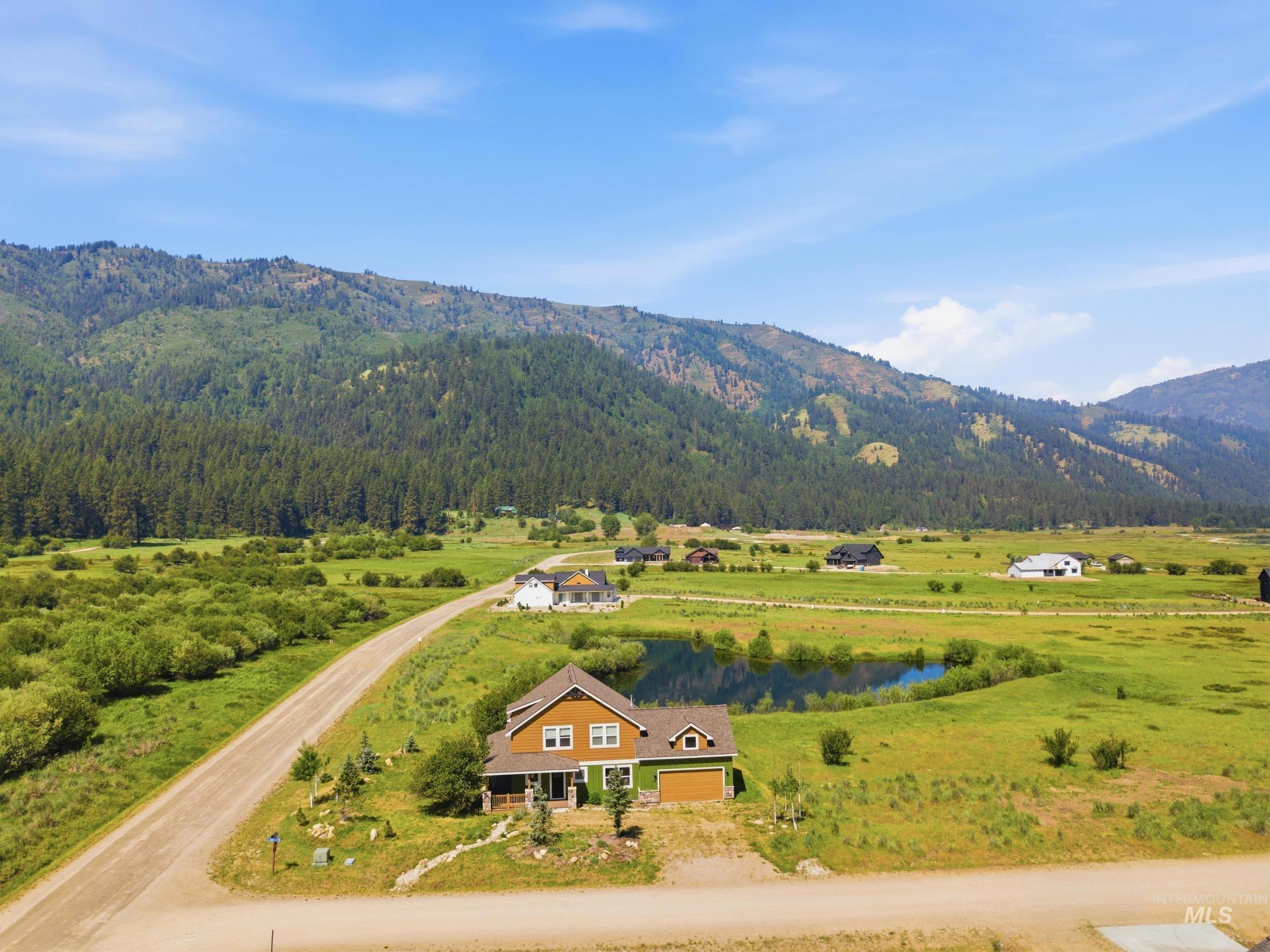 19 Southfork ln, Garden Valley, Idaho 83622, 3 Bedrooms, 2.5 Bathrooms, Residential For Sale, Price $598,700, 98988001