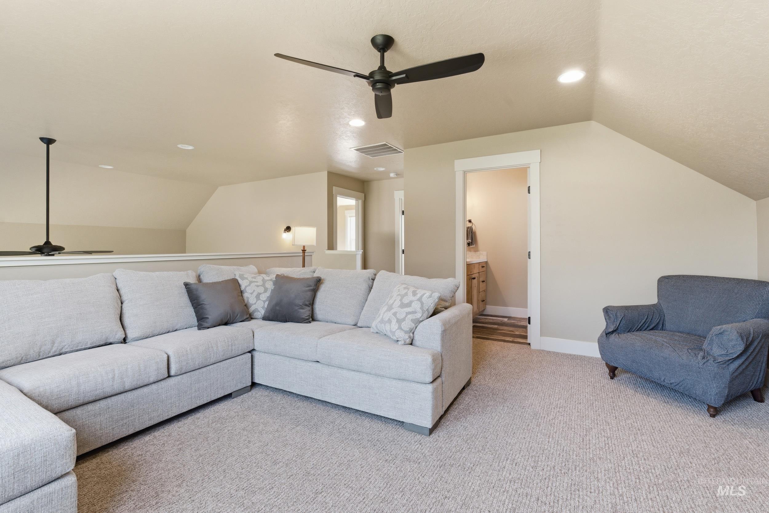 19 Southfork ln, Garden Valley, Idaho 83622, 3 Bedrooms, 2.5 Bathrooms, Residential For Sale, Price $598,700, 98988001