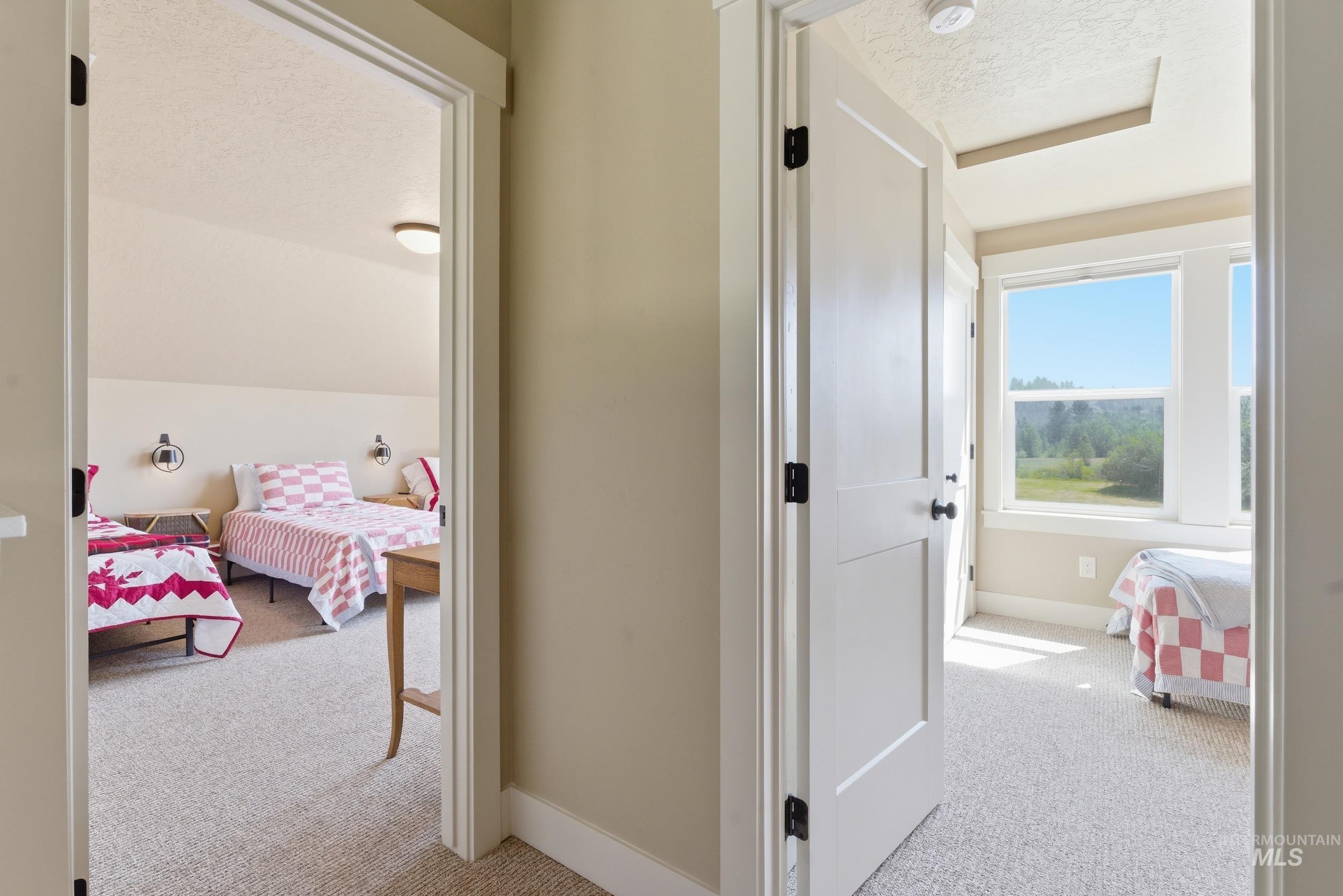 19 Southfork ln, Garden Valley, Idaho 83622, 3 Bedrooms, 2.5 Bathrooms, Residential For Sale, Price $598,700, 98988001
