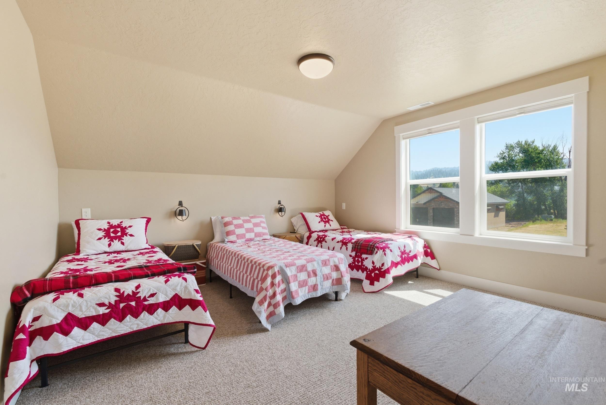 19 Southfork ln, Garden Valley, Idaho 83622, 3 Bedrooms, 2.5 Bathrooms, Residential For Sale, Price $598,700, 98988001