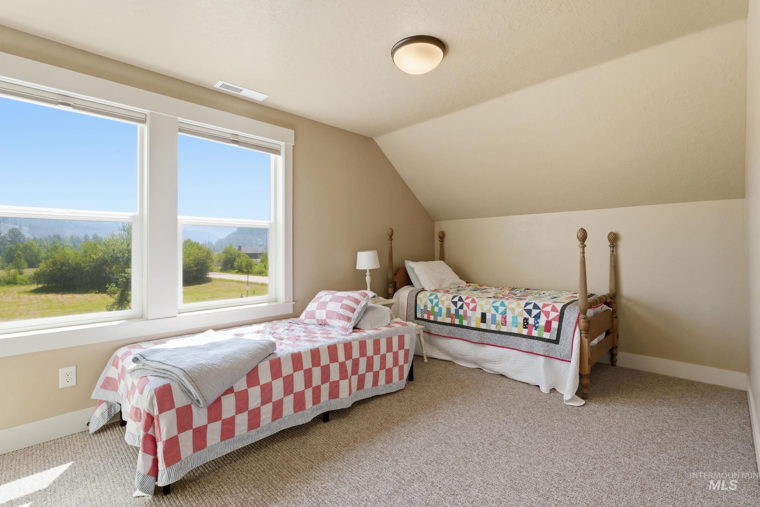 19 Southfork ln, Garden Valley, Idaho 83622, 3 Bedrooms, 2.5 Bathrooms, Residential For Sale, Price $598,700, 98988001