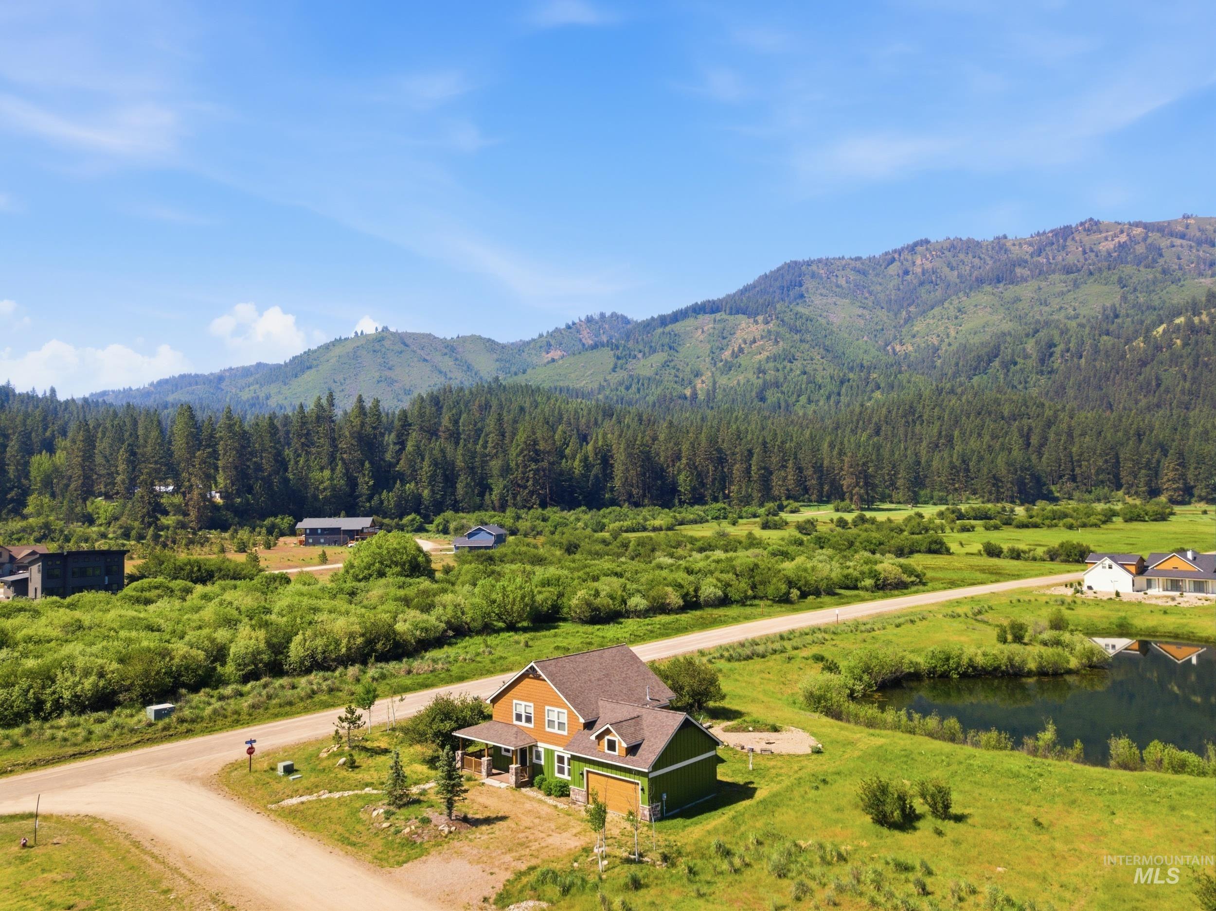 19 Southfork ln, Garden Valley, Idaho 83622, 3 Bedrooms, 2.5 Bathrooms, Residential For Sale, Price $598,700, 98988001