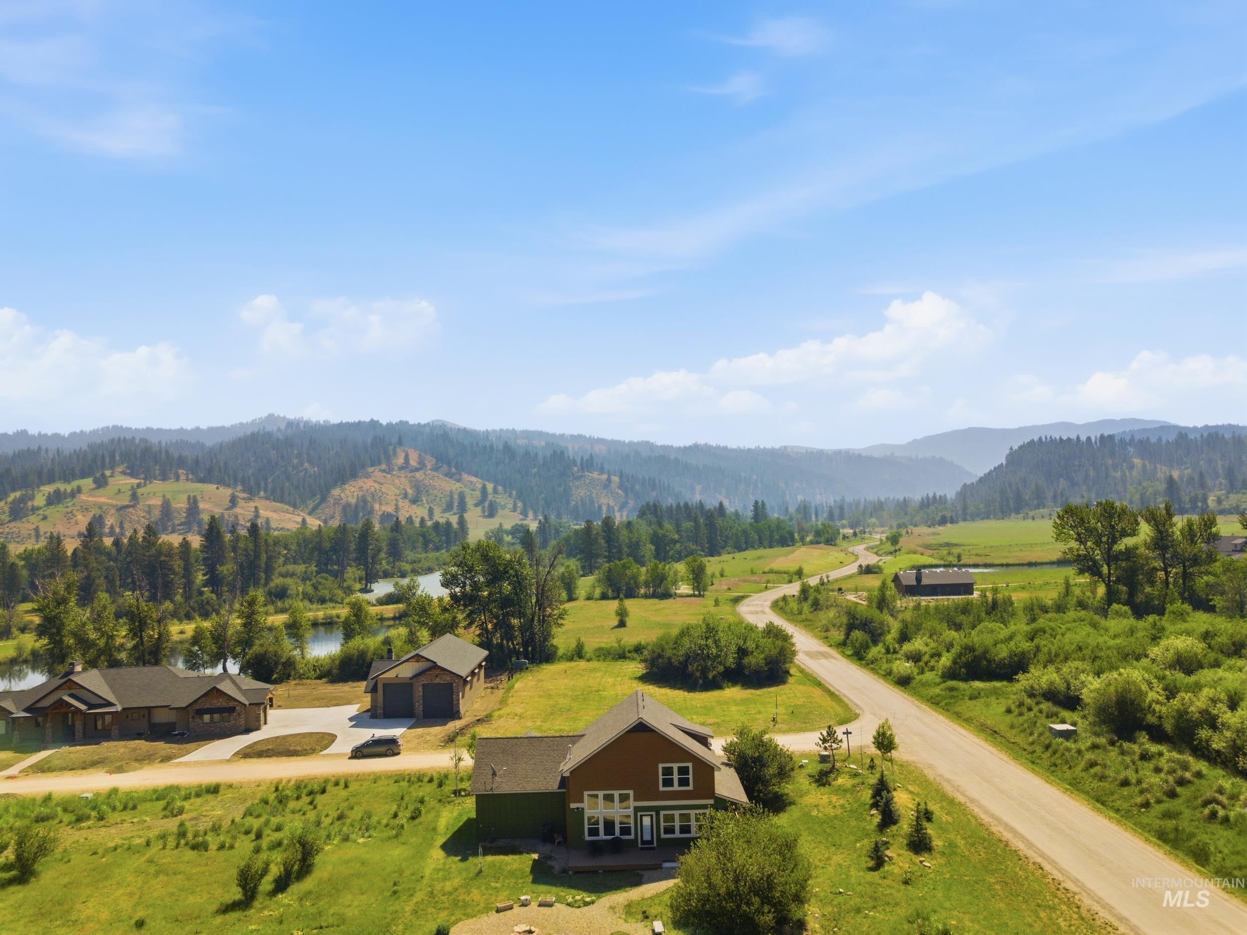 19 Southfork ln, Garden Valley, Idaho 83622, 3 Bedrooms, 2.5 Bathrooms, Residential For Sale, Price $598,700, 98988001