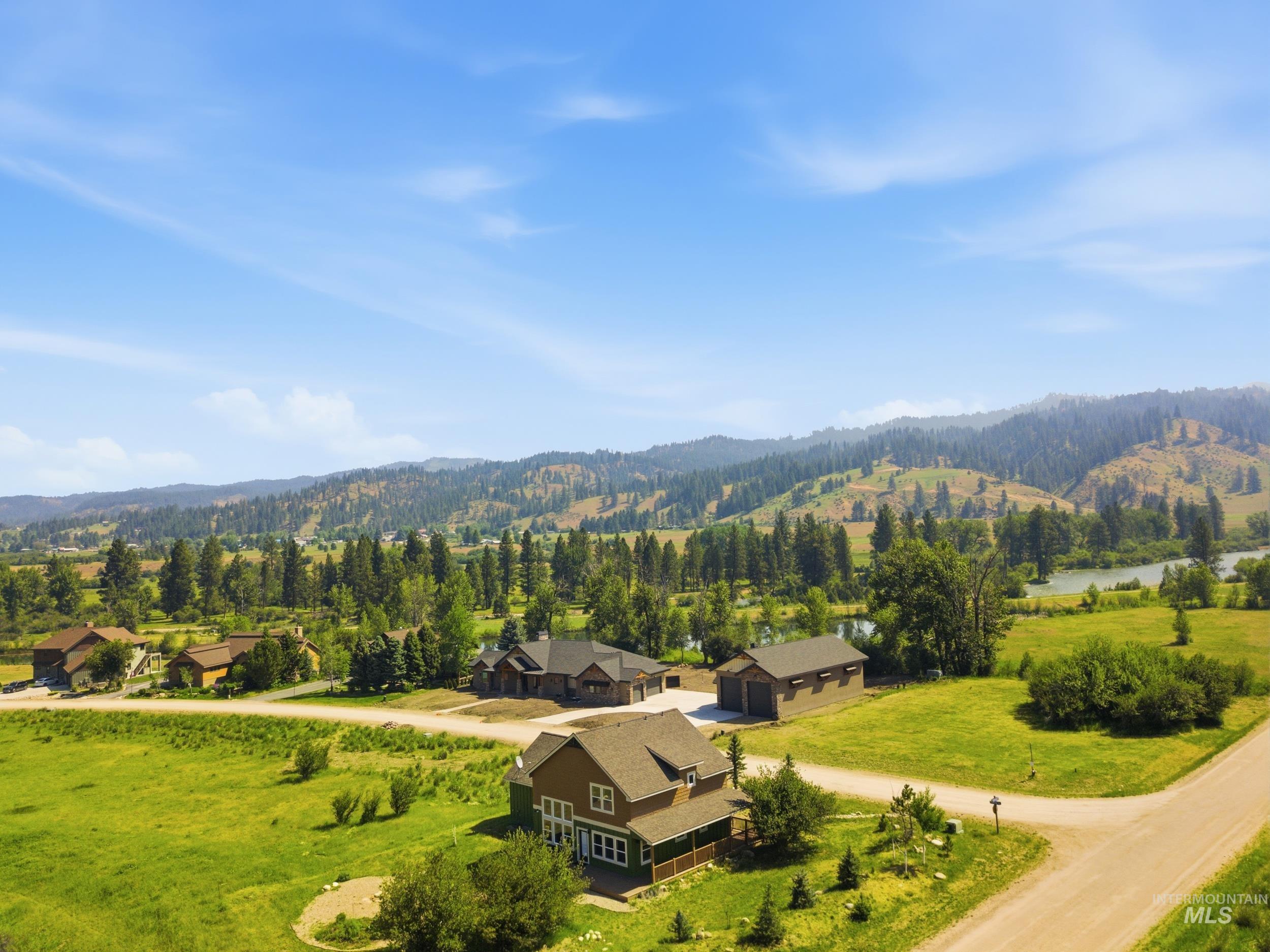 19 Southfork ln, Garden Valley, Idaho 83622, 3 Bedrooms, 2.5 Bathrooms, Residential For Sale, Price $598,700, 98988001