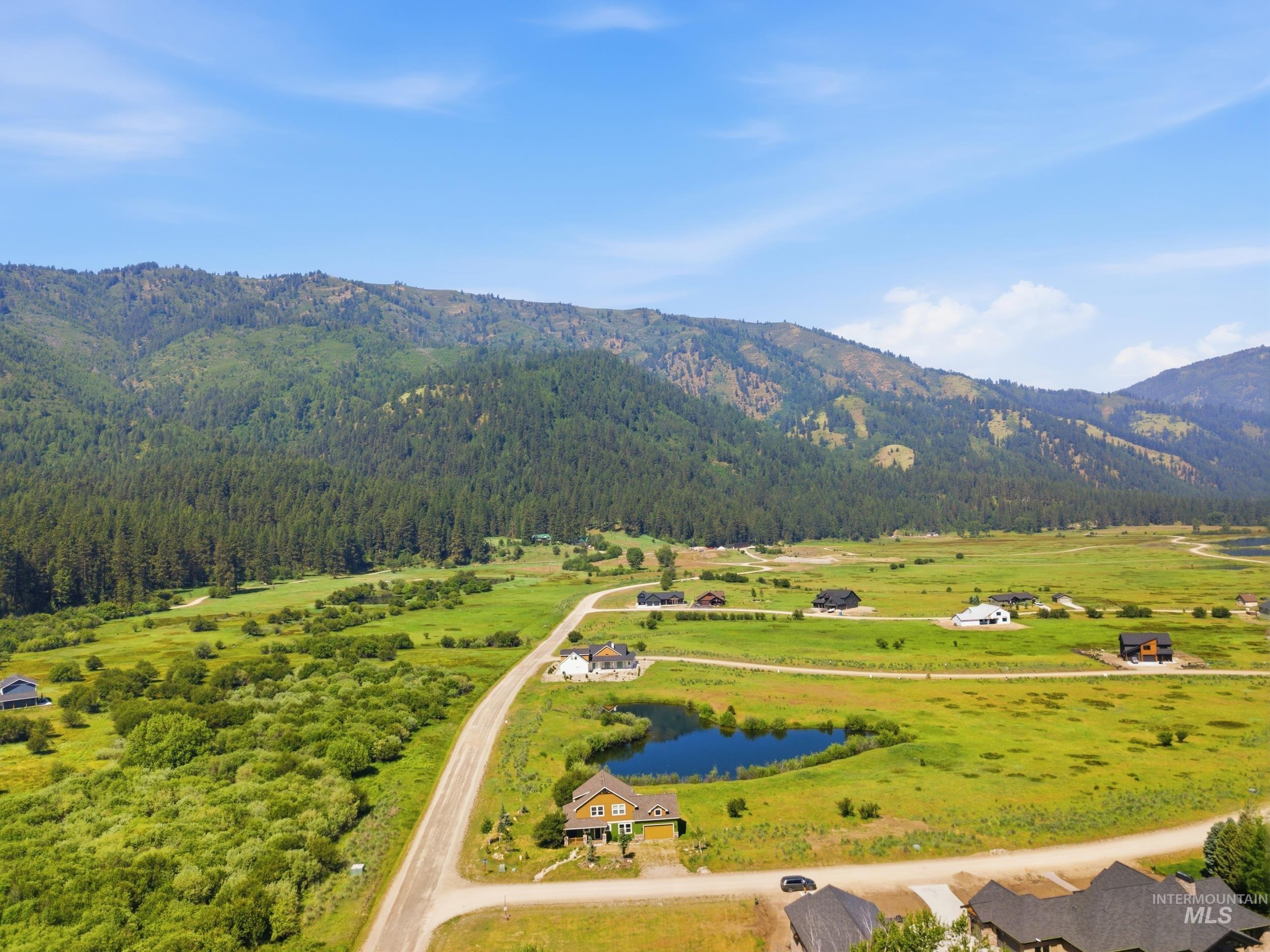 19 Southfork ln, Garden Valley, Idaho 83622, 3 Bedrooms, 2.5 Bathrooms, Residential For Sale, Price $598,700, 98988001
