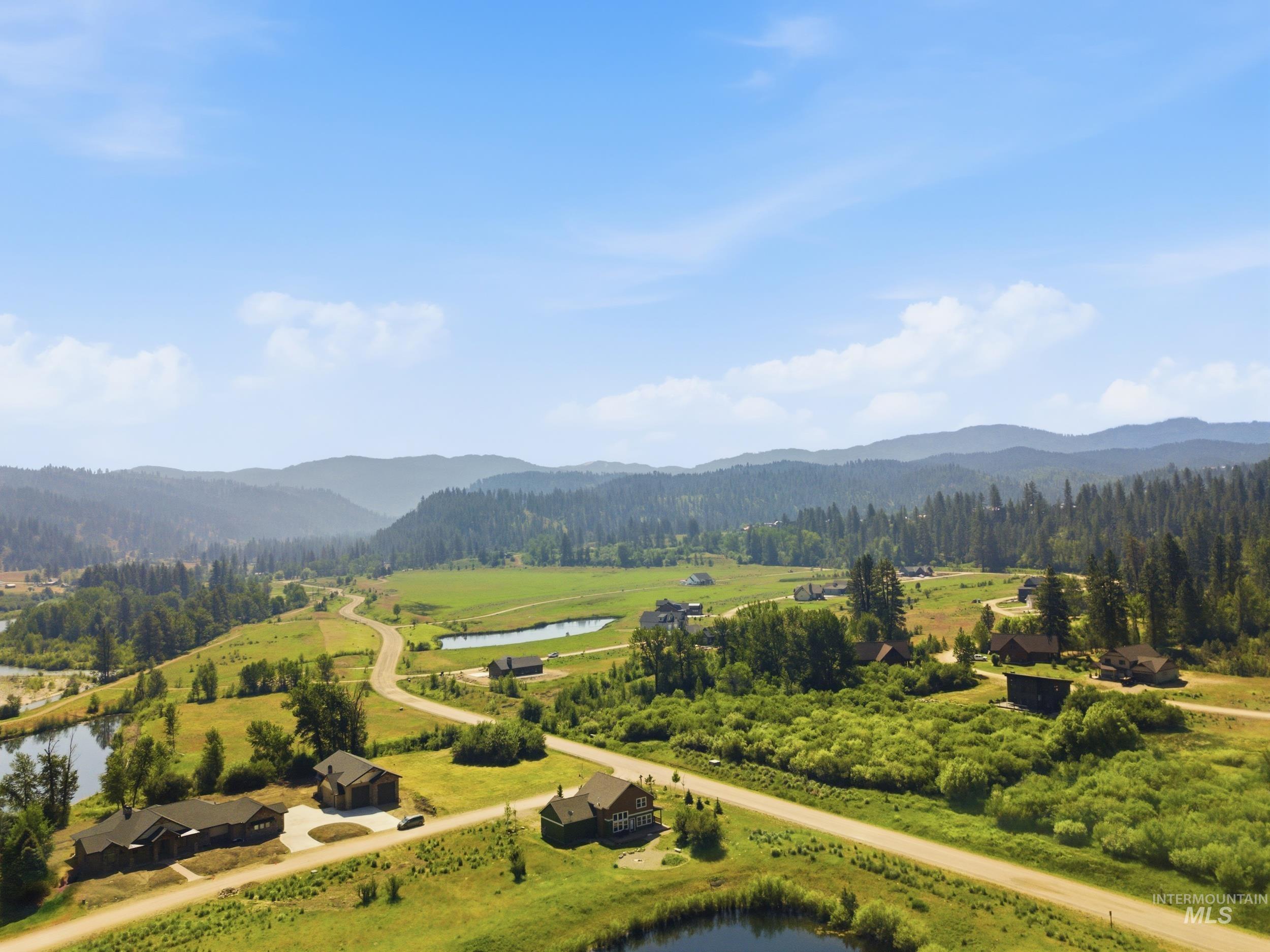 19 Southfork ln, Garden Valley, Idaho 83622, 3 Bedrooms, 2.5 Bathrooms, Residential For Sale, Price $598,700, 98988001