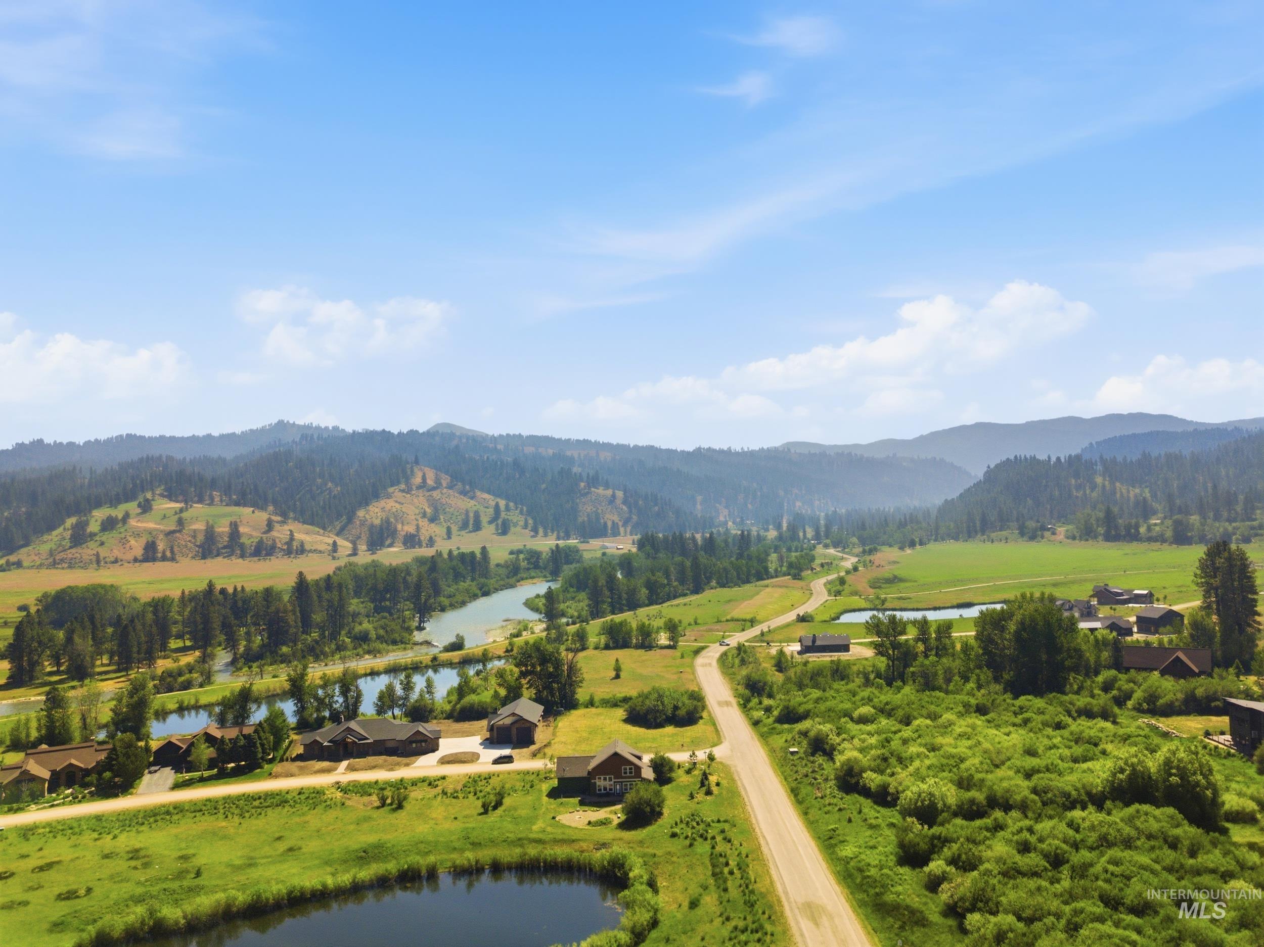 19 Southfork ln, Garden Valley, Idaho 83622, 3 Bedrooms, 2.5 Bathrooms, Residential For Sale, Price $598,700, 98988001