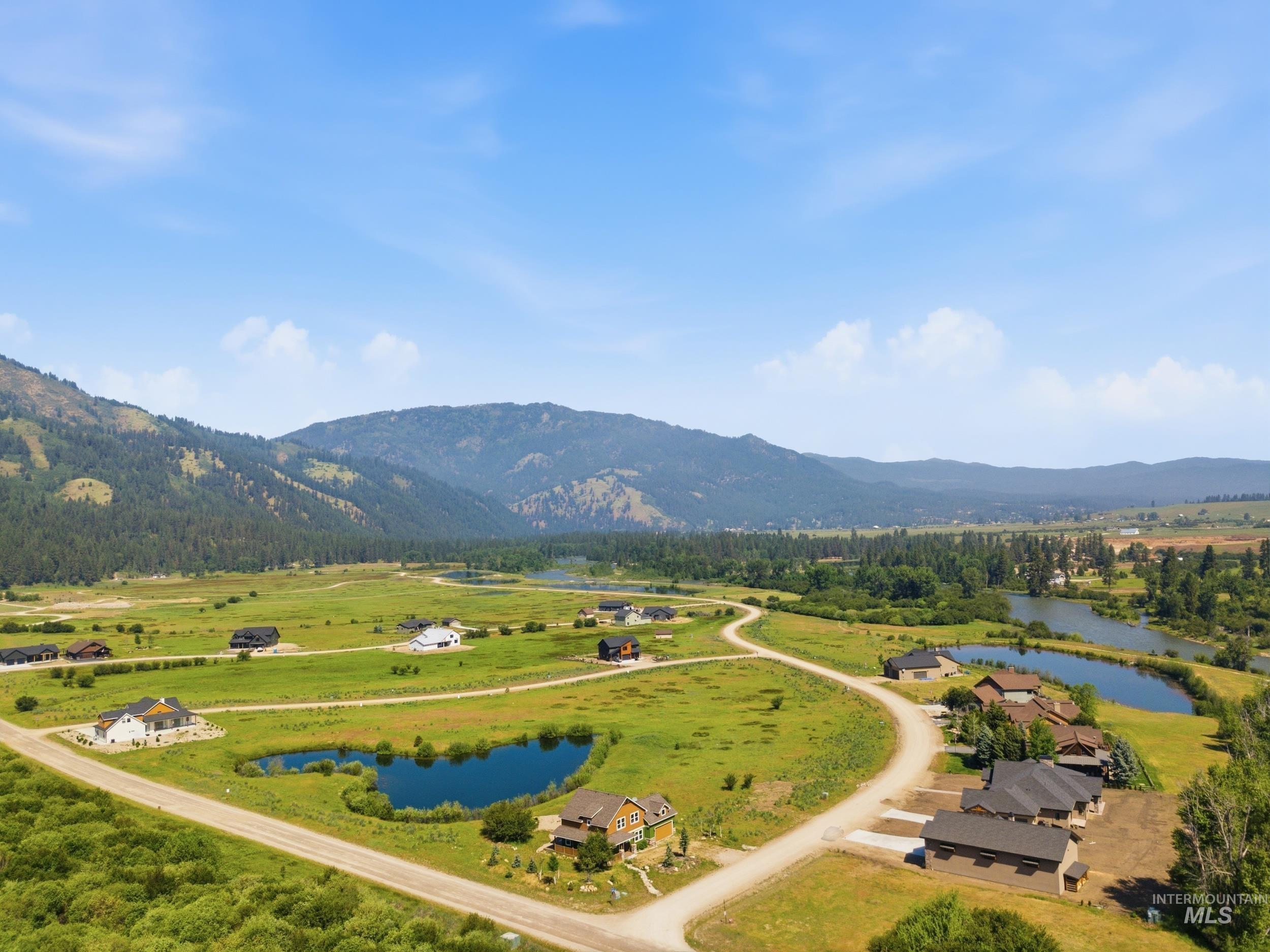 19 Southfork ln, Garden Valley, Idaho 83622, 3 Bedrooms, 2.5 Bathrooms, Residential For Sale, Price $598,700, 98988001
