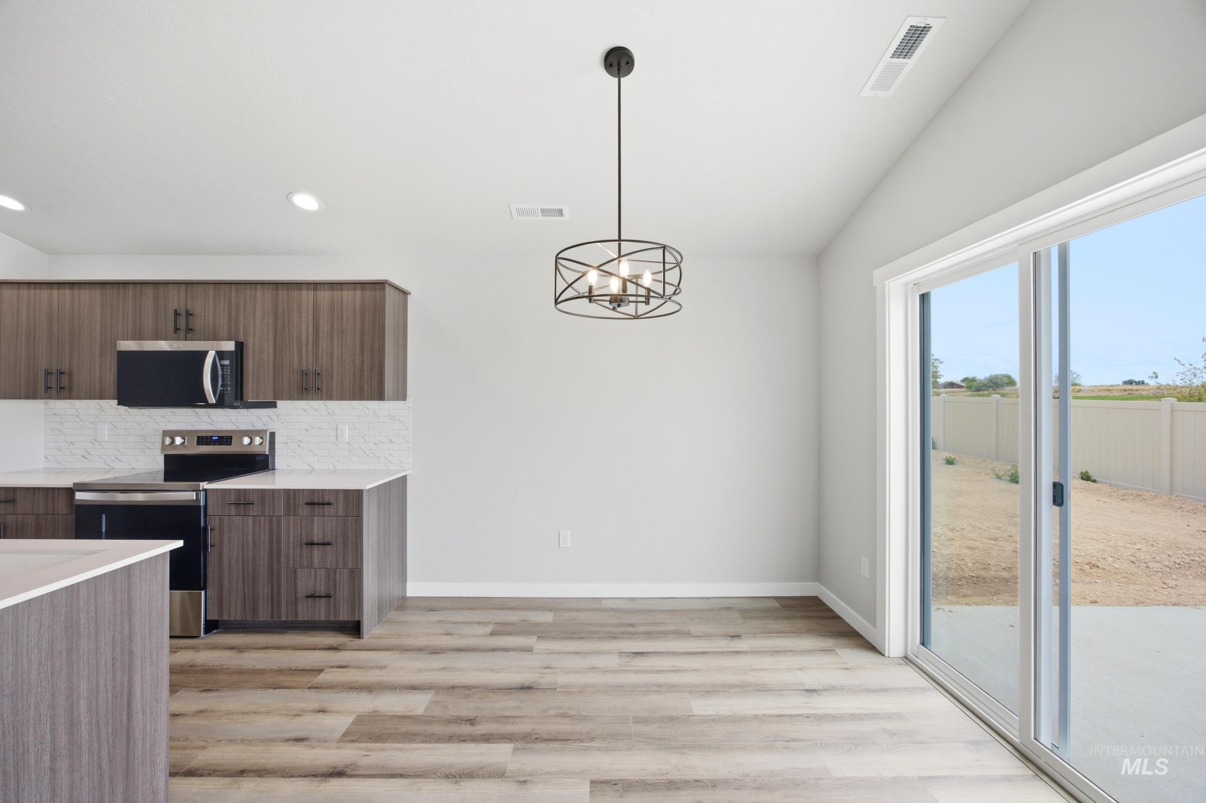 1187 W Jasper St, Meridian, Idaho 83642, 3 Bedrooms, 2 Bathrooms, Residential For Sale, Price $459,990,MLS 98988004