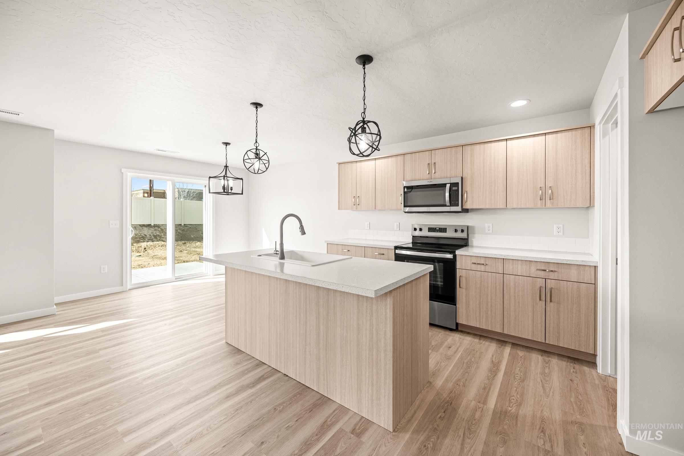 2358 W Fallon Lp, Nampa, Idaho 83651, 3 Bedrooms, 2.5 Bathrooms, Residential For Sale, Price $431,990, 98988008