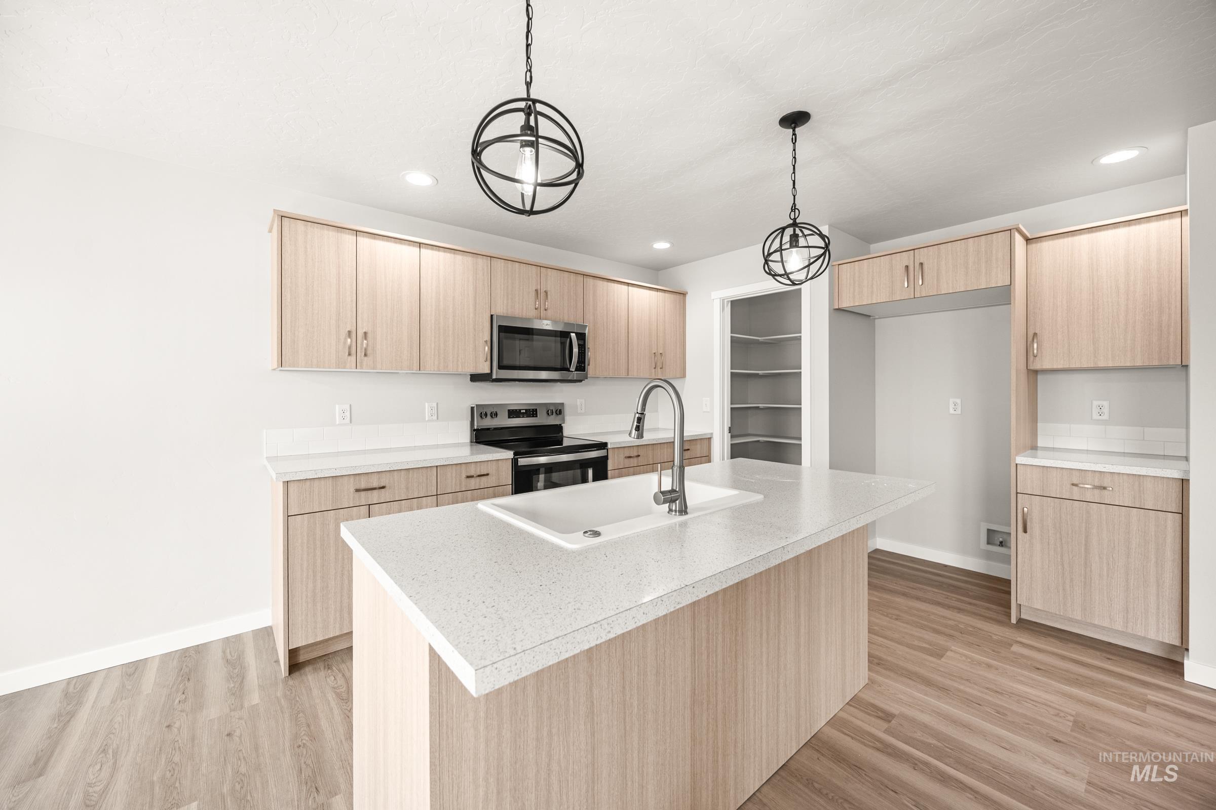 2358 W Fallon Lp, Nampa, Idaho 83651, 3 Bedrooms, 2.5 Bathrooms, Residential For Sale, Price $431,990, 98988008