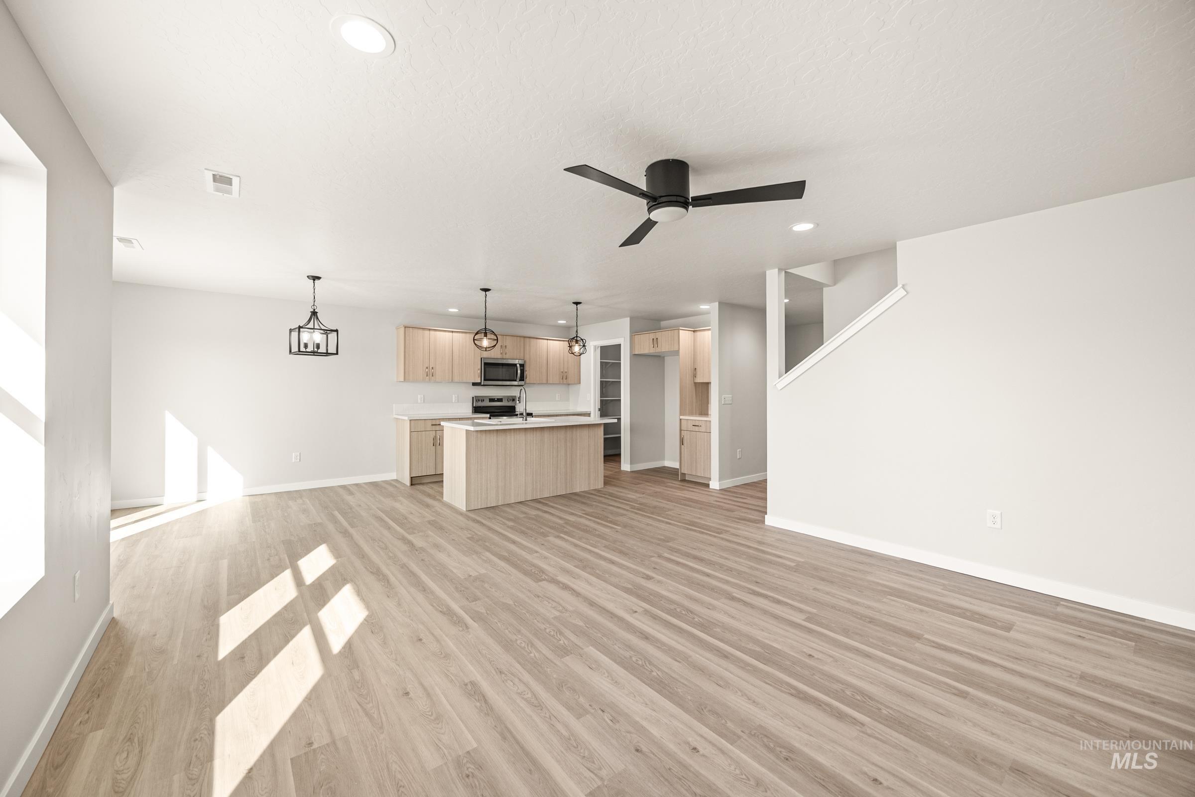 2358 W Fallon Lp, Nampa, Idaho 83651, 3 Bedrooms, 2.5 Bathrooms, Residential For Sale, Price $431,990, 98988008
