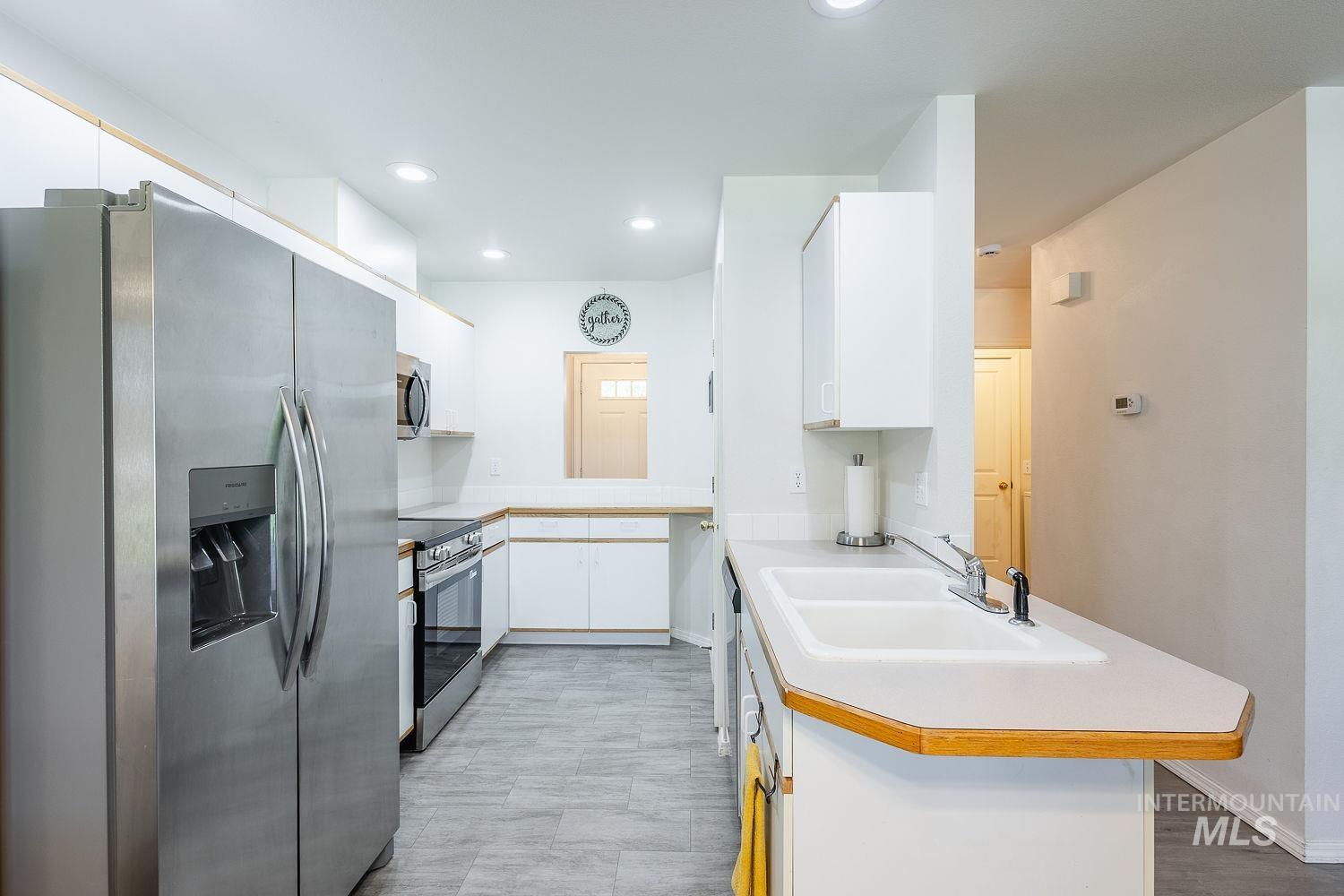 5498 S Adonis Pl, Boise, Idaho 83716, 2 Bedrooms, 1.5 Bathrooms, Residential For Sale, Price $360,000, 98988011