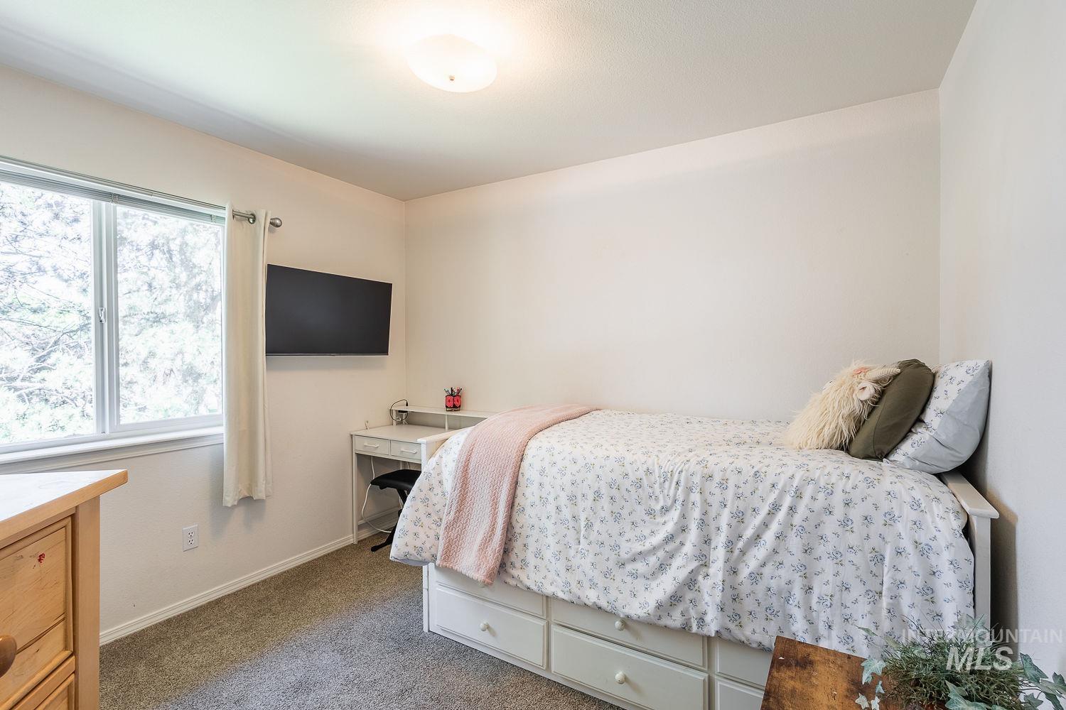 5498 S Adonis Pl, Boise, Idaho 83716, 2 Bedrooms, 1.5 Bathrooms, Residential For Sale, Price $360,000, 98988011