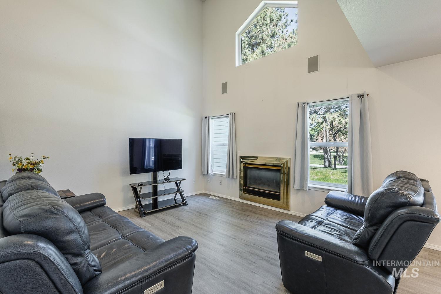 5498 S Adonis Pl, Boise, Idaho 83716, 2 Bedrooms, 1.5 Bathrooms, Residential For Sale, Price $360,000, 98988011