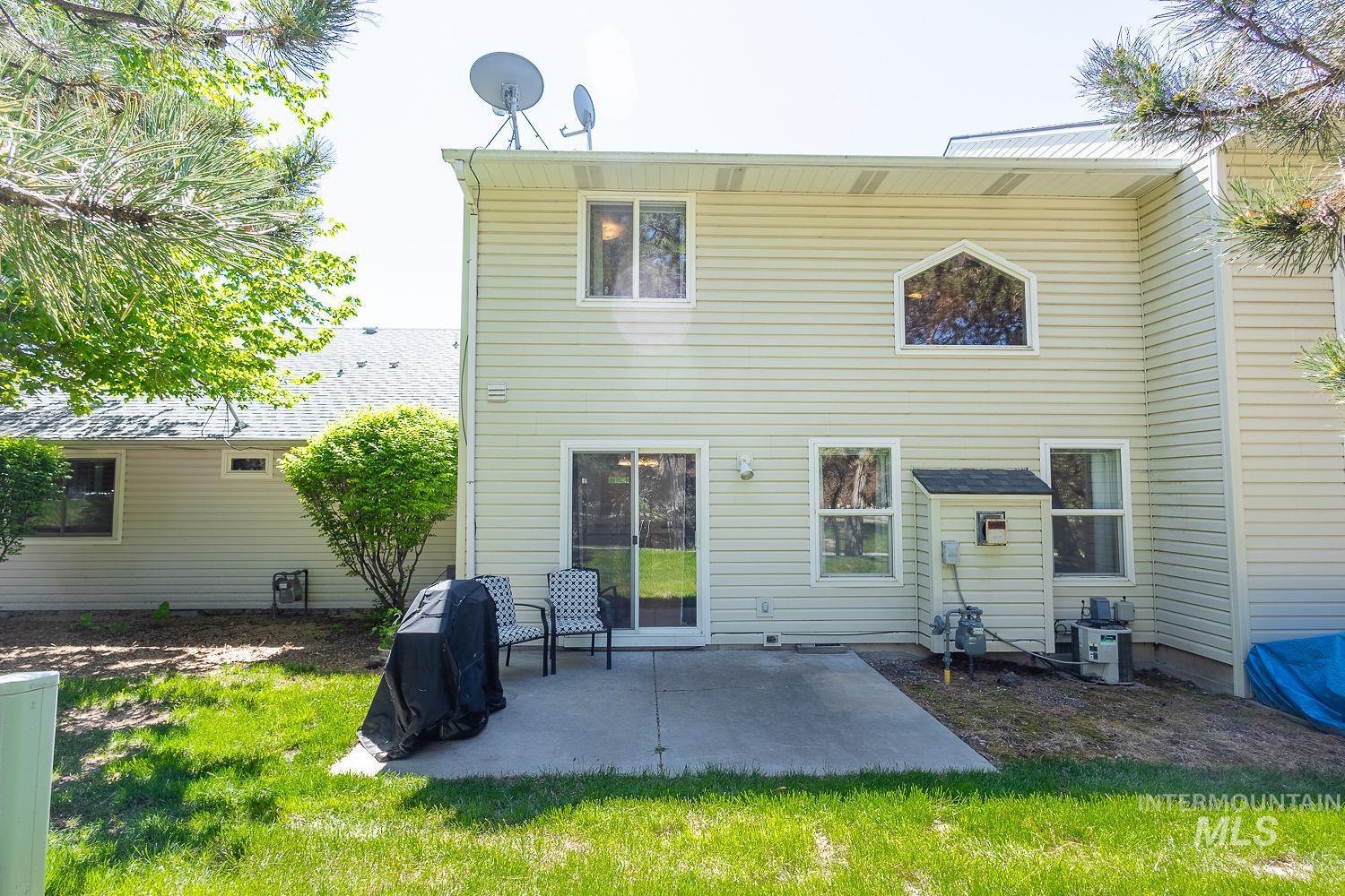 5498 S Adonis Pl, Boise, Idaho 83716, 2 Bedrooms, 1.5 Bathrooms, Residential For Sale, Price $360,000, 98988011