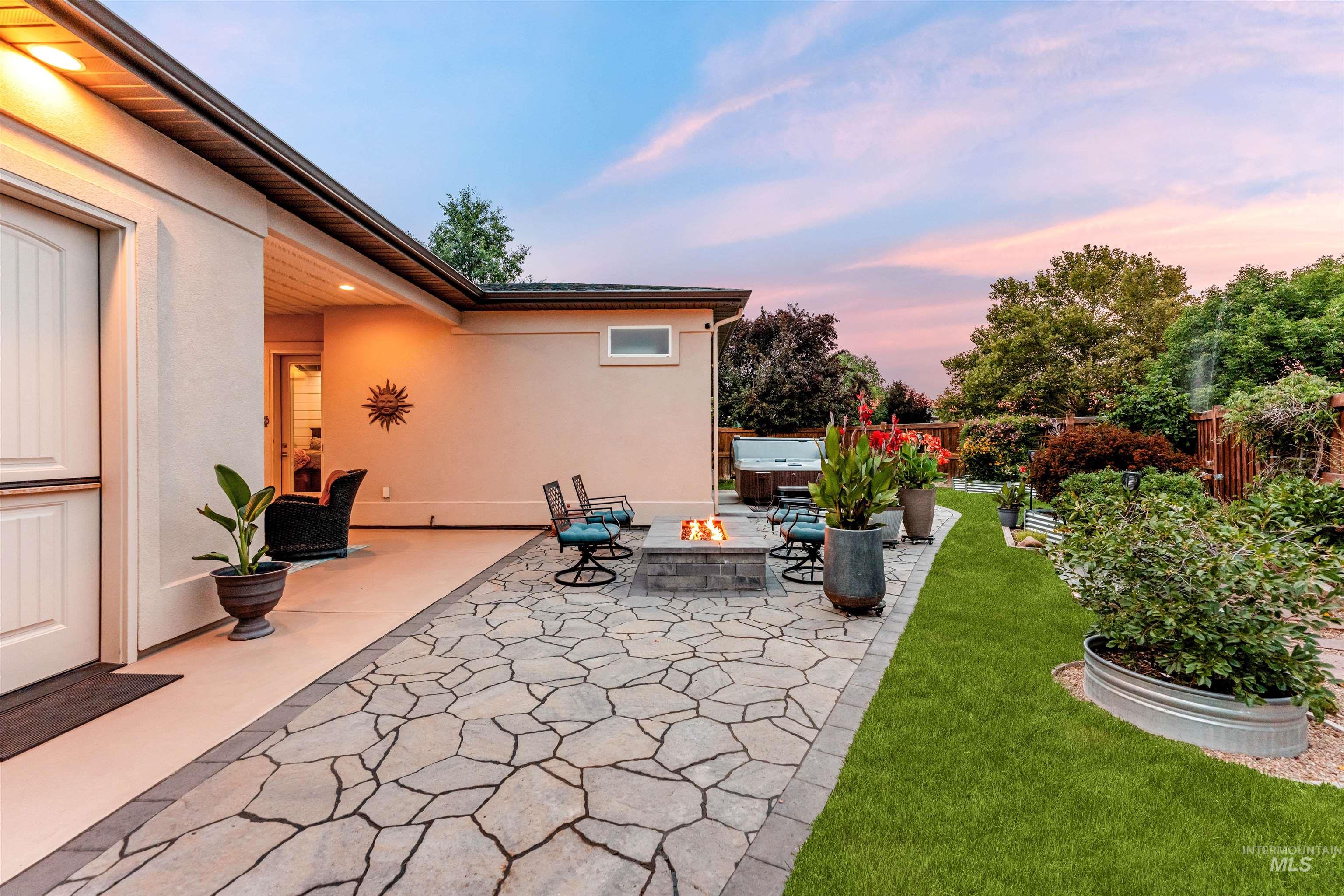 9946 W Wildbranch Ct., Star, Idaho 83669, 4 Bedrooms, 2.5 Bathrooms, Residential For Sale, Price $799,900, 98988012