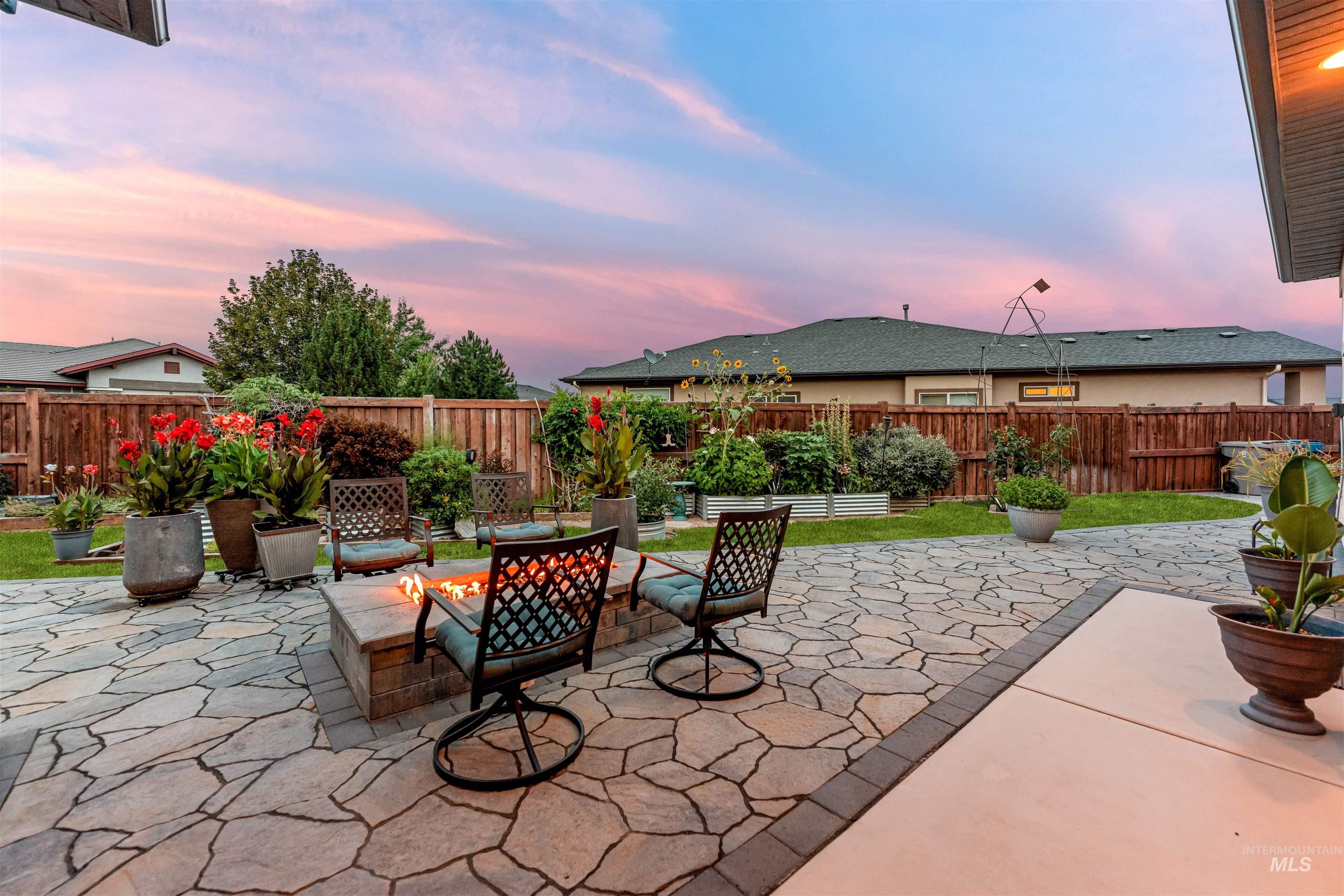 9946 W Wildbranch Ct., Star, Idaho 83669, 4 Bedrooms, 2.5 Bathrooms, Residential For Sale, Price $799,900, 98988012