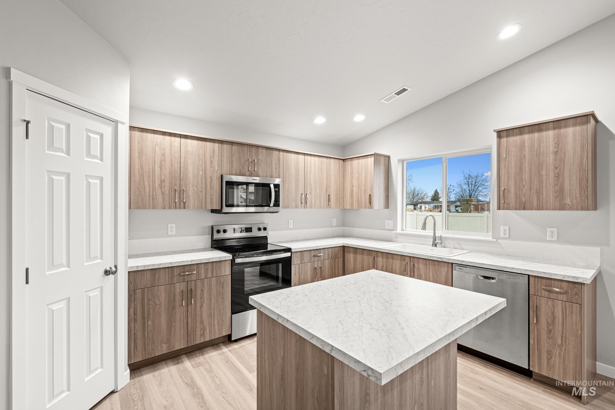 3678 E Jamestown Dr, Nampa, Idaho 83686, 4 Bedrooms, 2 Bathrooms, Residential For Sale, Price $449,990, 98988013