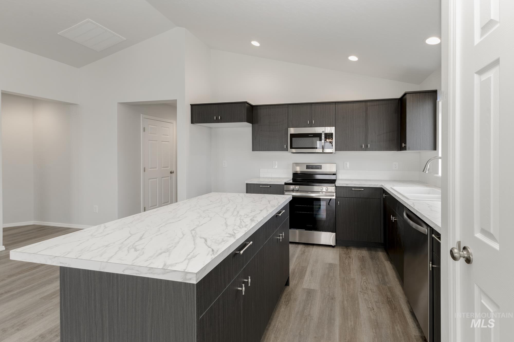 16626 N Shorthorn Lp, Nampa, Idaho 83651, 3 Bedrooms, 2 Bathrooms, Residential For Sale, Price $420,990, 98988022