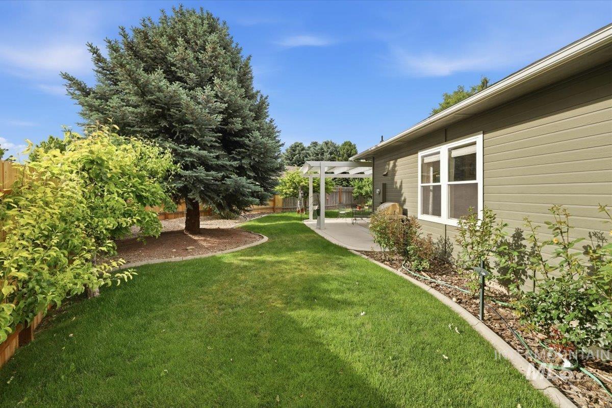 12425 W Highlander St., Boise, Idaho 83709, 3 Bedrooms, 2 Bathrooms, Residential For Sale, Price $430,000, 98988024