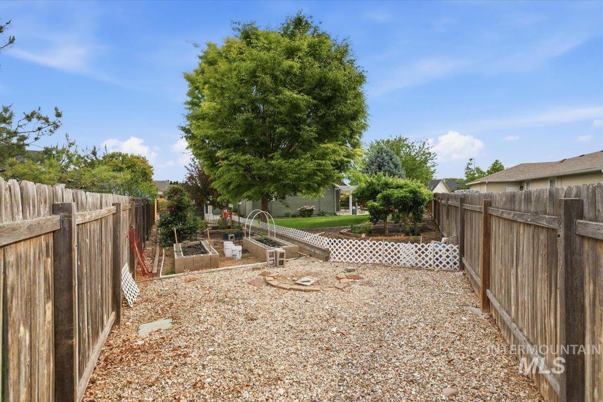 12425 W Highlander St., Boise, Idaho 83709, 3 Bedrooms, 2 Bathrooms, Residential For Sale, Price $430,000, 98988024