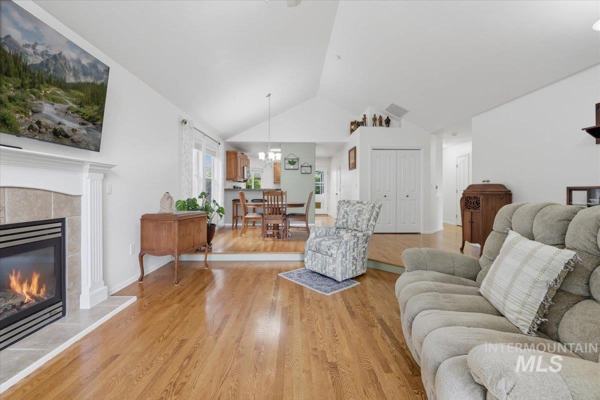 12425 W Highlander St., Boise, Idaho 83709, 3 Bedrooms, 2 Bathrooms, Residential For Sale, Price $430,000, 98988024