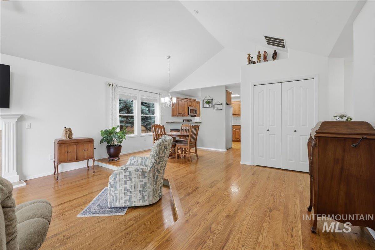 12425 W Highlander St., Boise, Idaho 83709, 3 Bedrooms, 2 Bathrooms, Residential For Sale, Price $430,000, 98988024