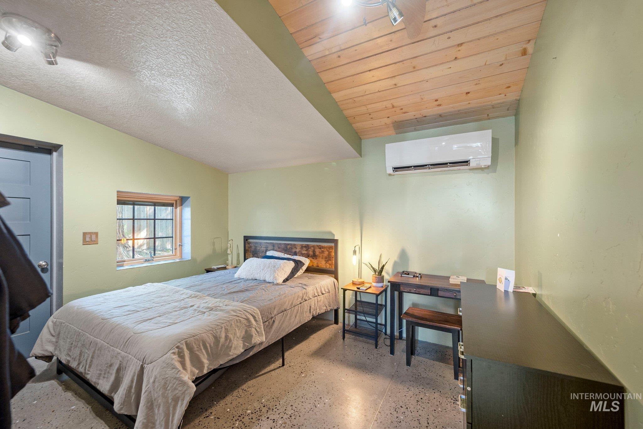 970 N Clithero Dr, Boise, Idaho 83703, 2 Bedrooms, 2 Bathrooms, Residential For Sale, Price $435,000, 98988026