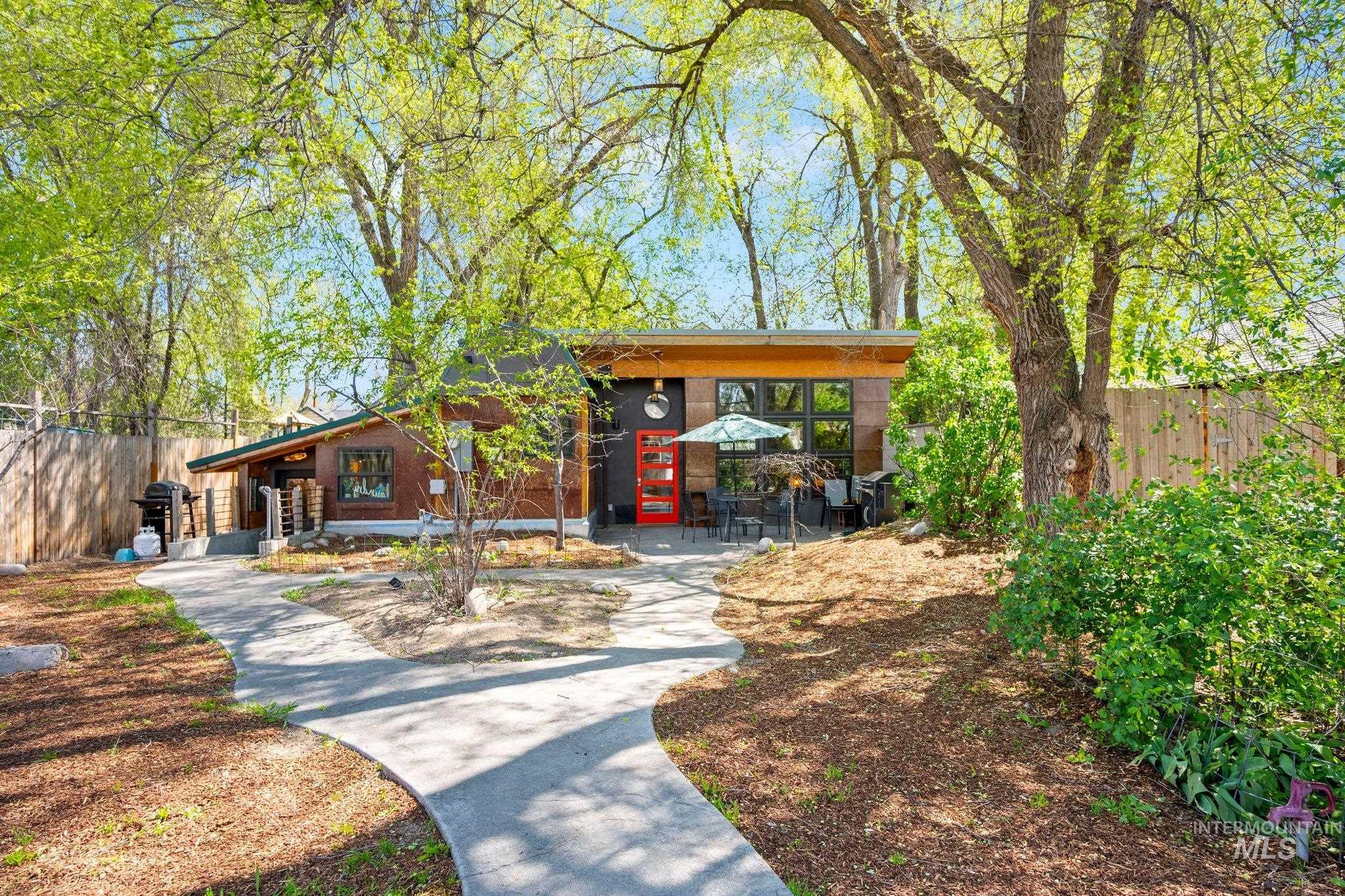 970 N Clithero Dr, Boise, Idaho 83703, 2 Bedrooms, 2 Bathrooms, Residential For Sale, Price $435,000, 98988026