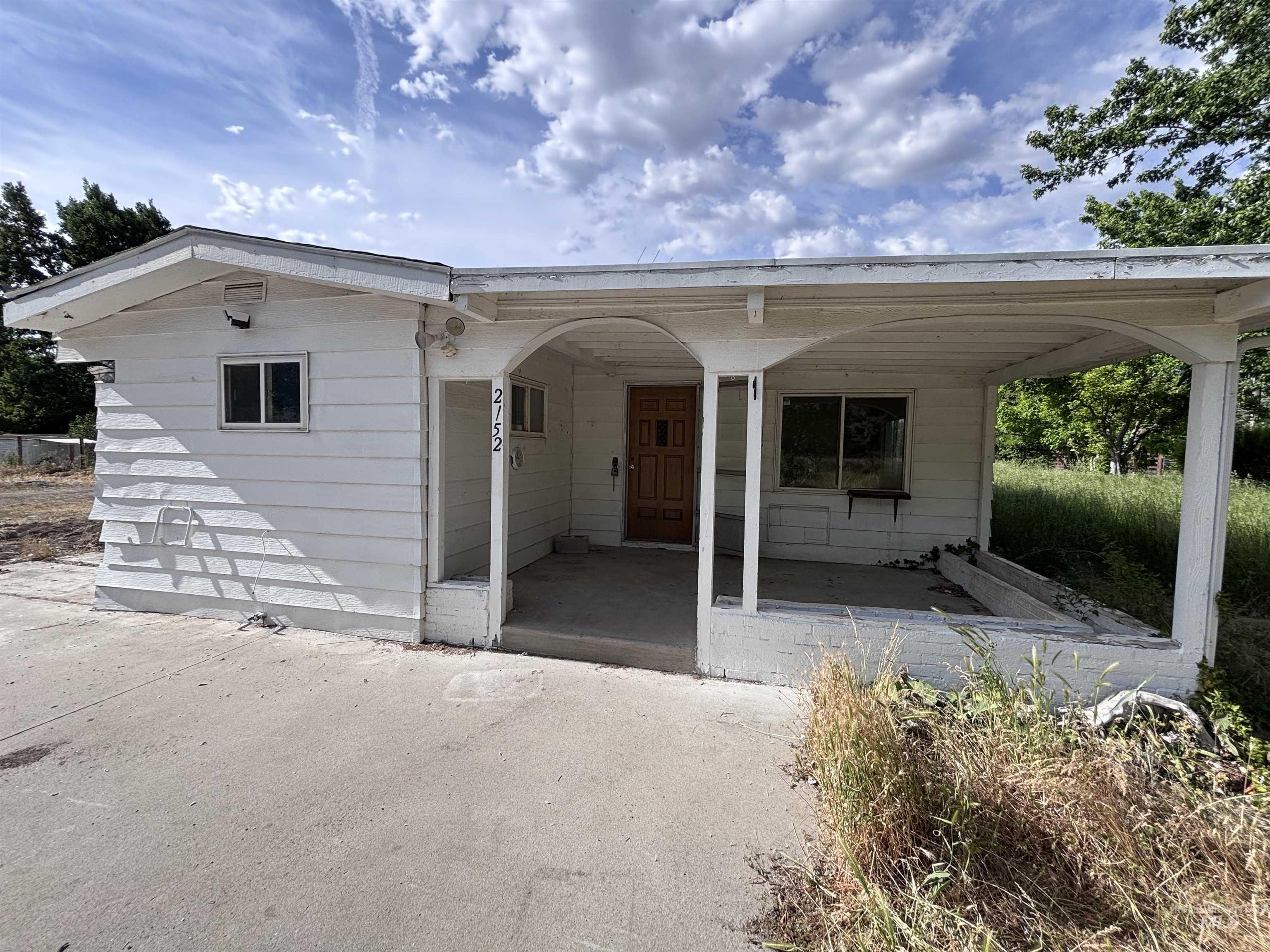 2152 Artesian Rd, Eagle, Idaho 83616, 3 Bedrooms, 2 Bathrooms, Residential For Sale, Price $499,990, 98988027