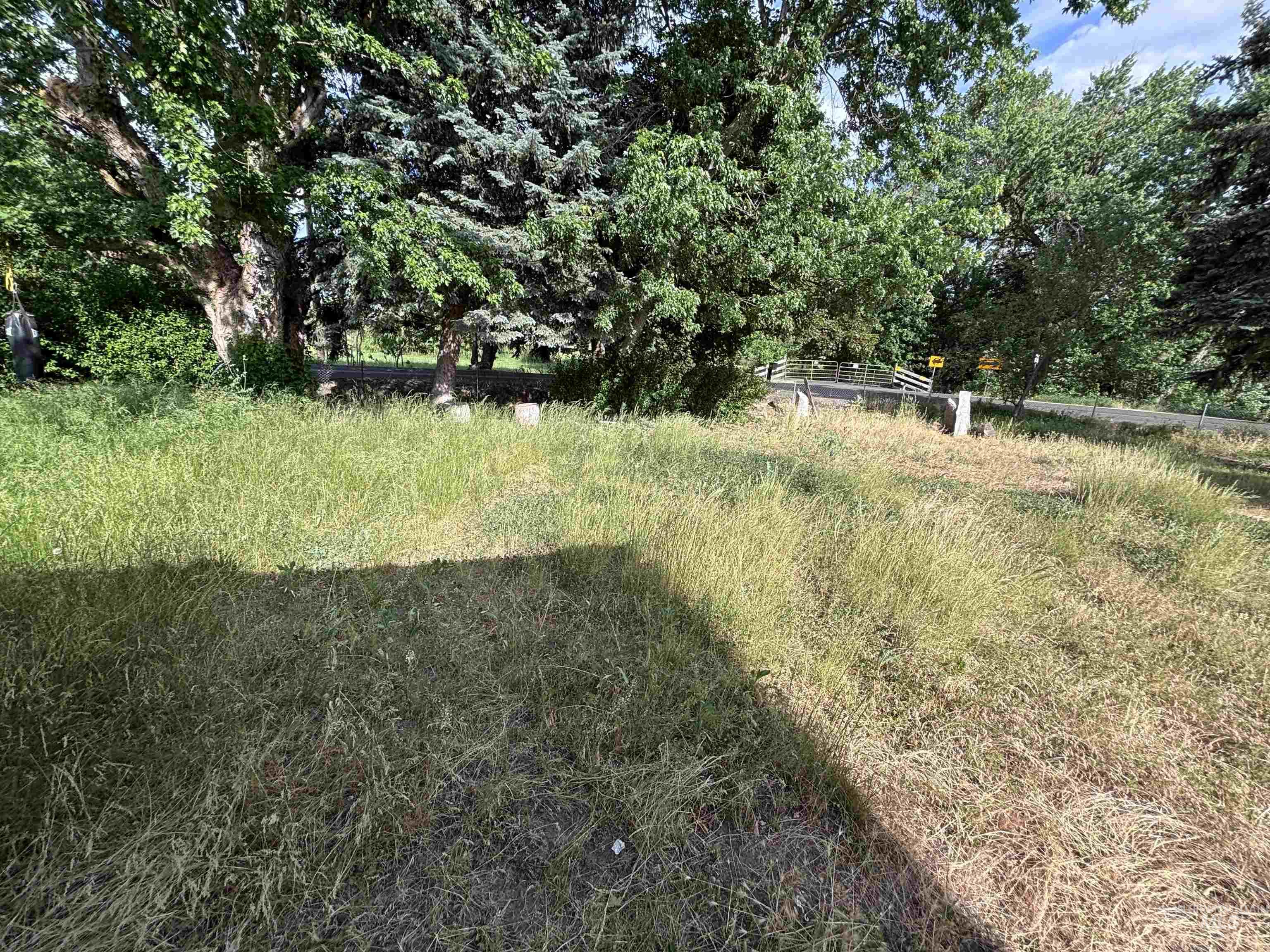 2152 Artesian Rd, Eagle, Idaho 83616, 3 Bedrooms, 2 Bathrooms, Residential For Sale, Price $499,990, 98988027