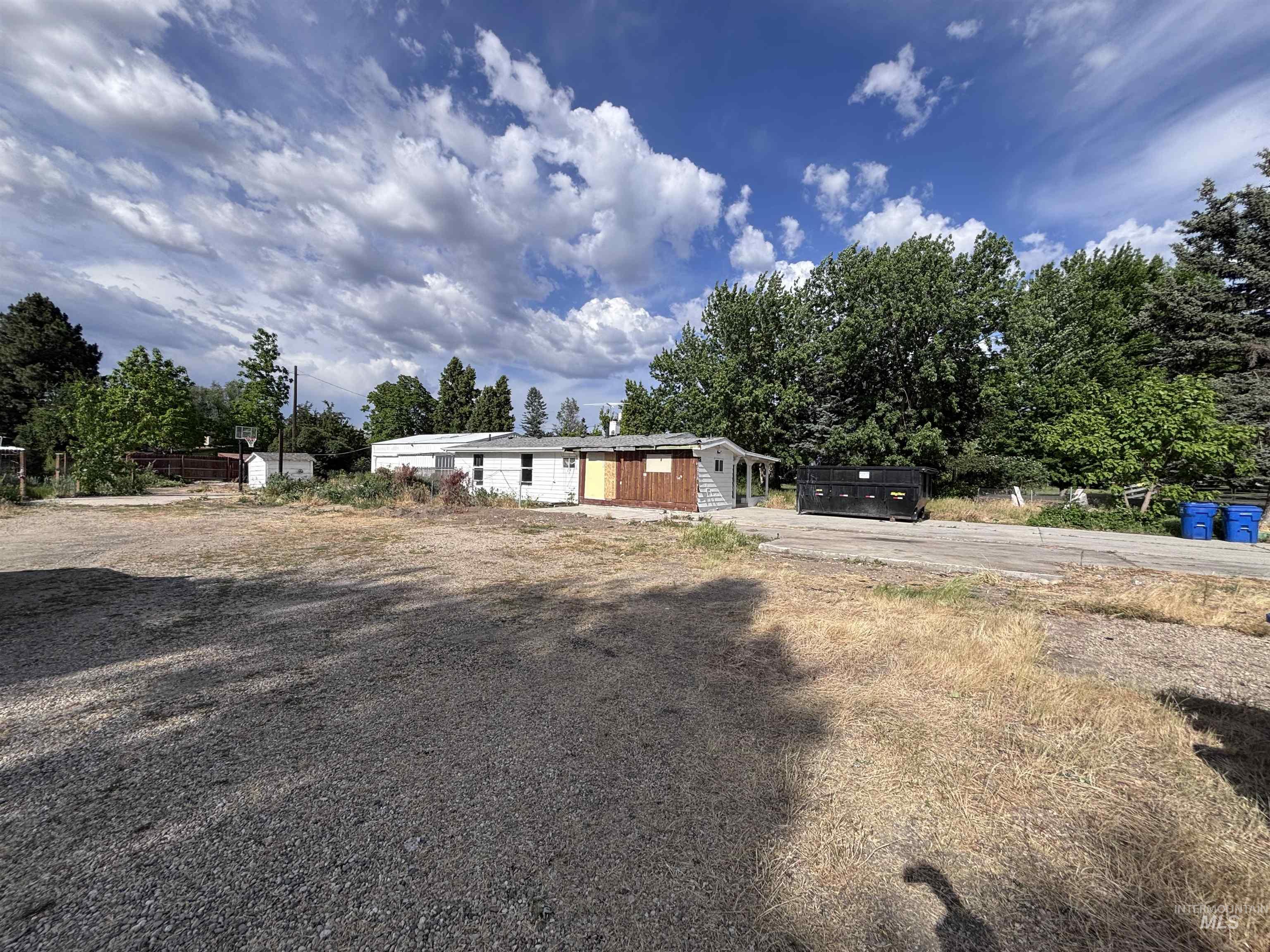 2152 Artesian Rd, Eagle, Idaho 83616, 3 Bedrooms, 2 Bathrooms, Residential For Sale, Price $499,990, 98988027
