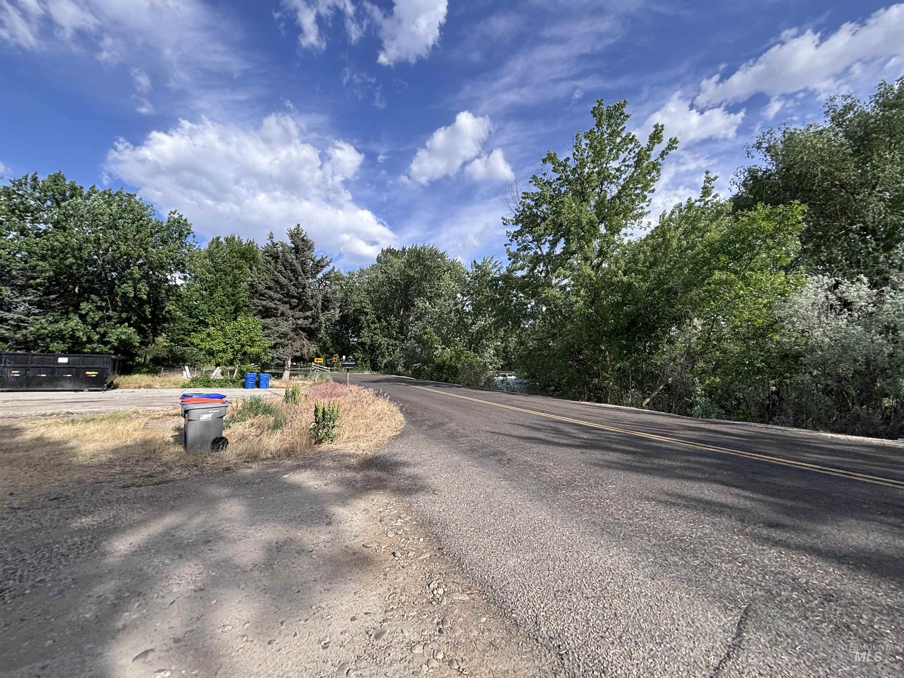 2152 Artesian Rd, Eagle, Idaho 83616, 3 Bedrooms, 2 Bathrooms, Residential For Sale, Price $499,990, 98988027