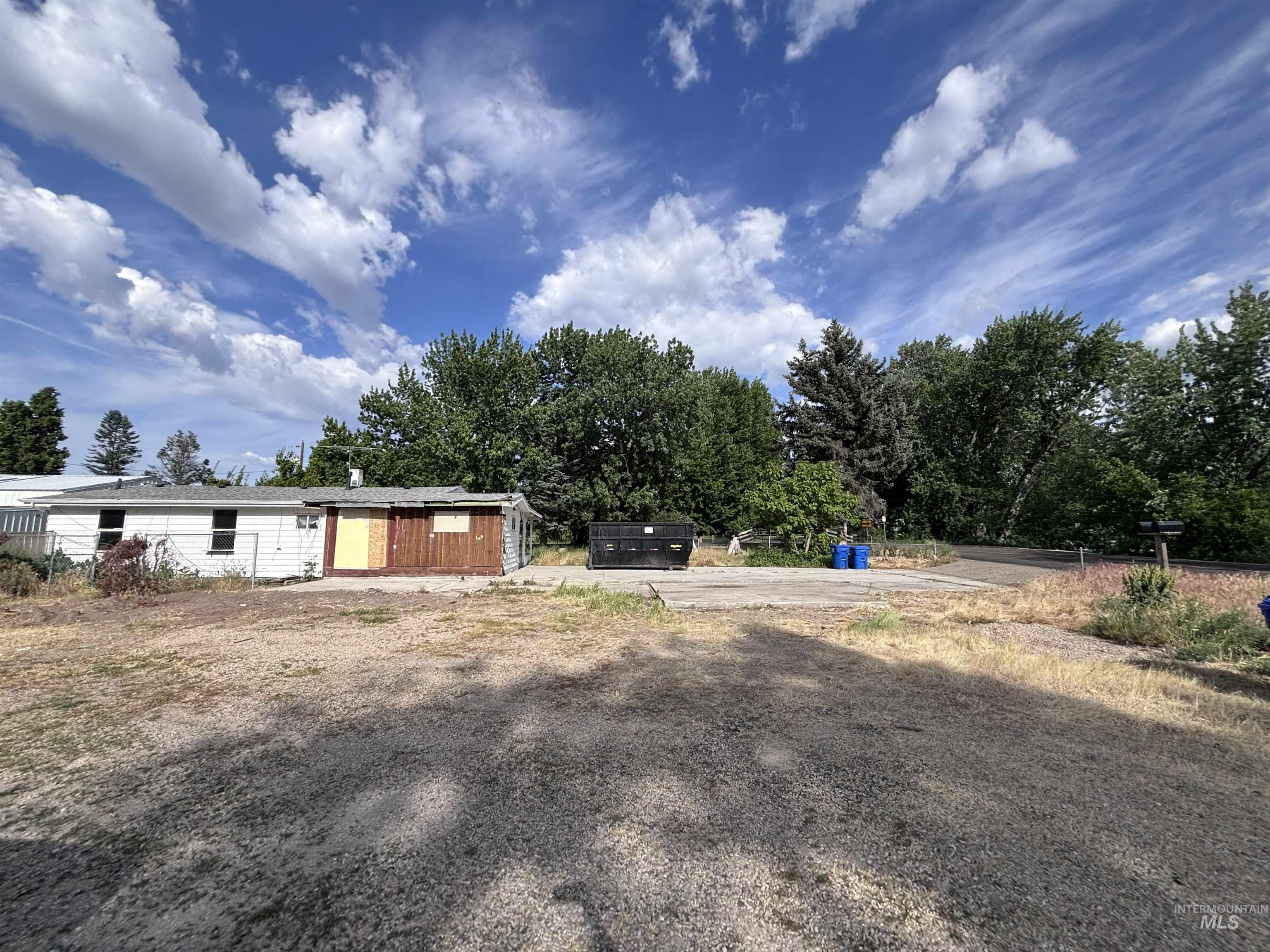 2152 Artesian Rd, Eagle, Idaho 83616, 3 Bedrooms, 2 Bathrooms, Residential For Sale, Price $499,990, 98988027