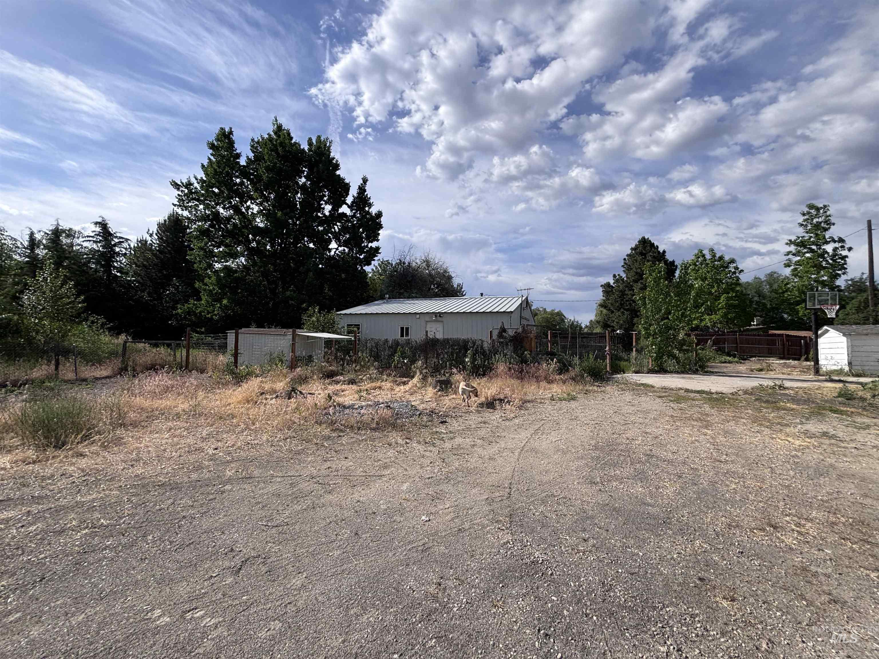 2152 Artesian Rd, Eagle, Idaho 83616, 3 Bedrooms, 2 Bathrooms, Residential For Sale, Price $499,990, 98988027