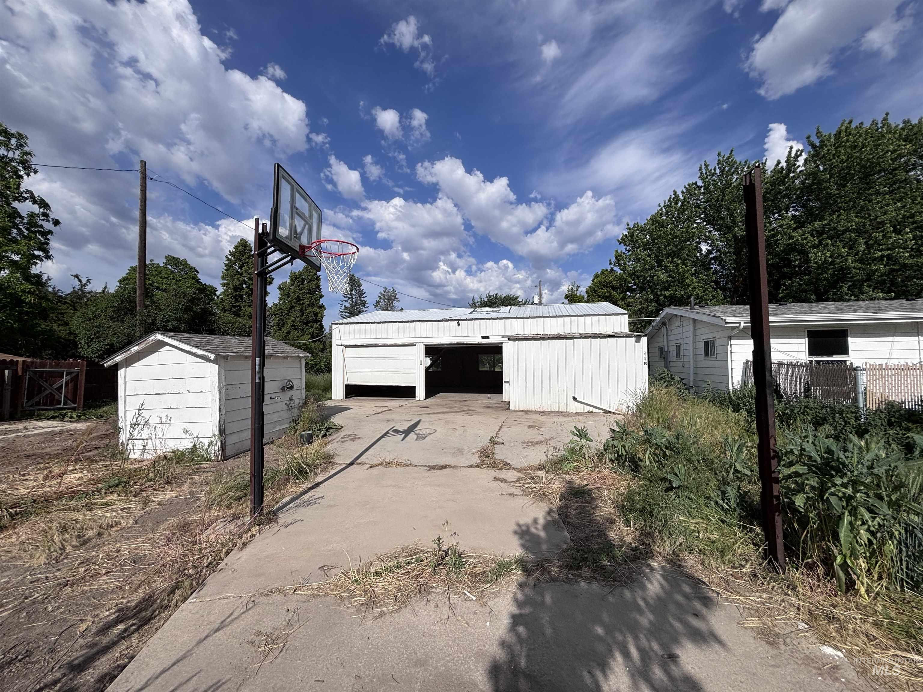 2152 Artesian Rd, Eagle, Idaho 83616, 3 Bedrooms, 2 Bathrooms, Residential For Sale, Price $499,990, 98988027