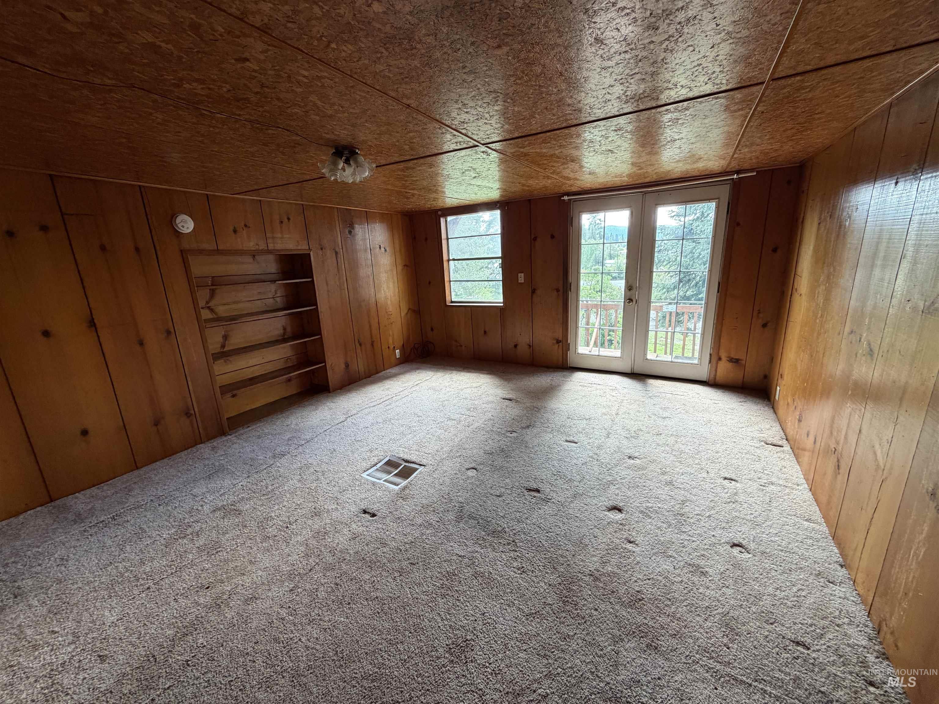 1010 Mustang Lane, Helmer, Idaho 83823, 3 Bedrooms, 2 Bathrooms, Residential For Sale, Price $275,000, 98988028