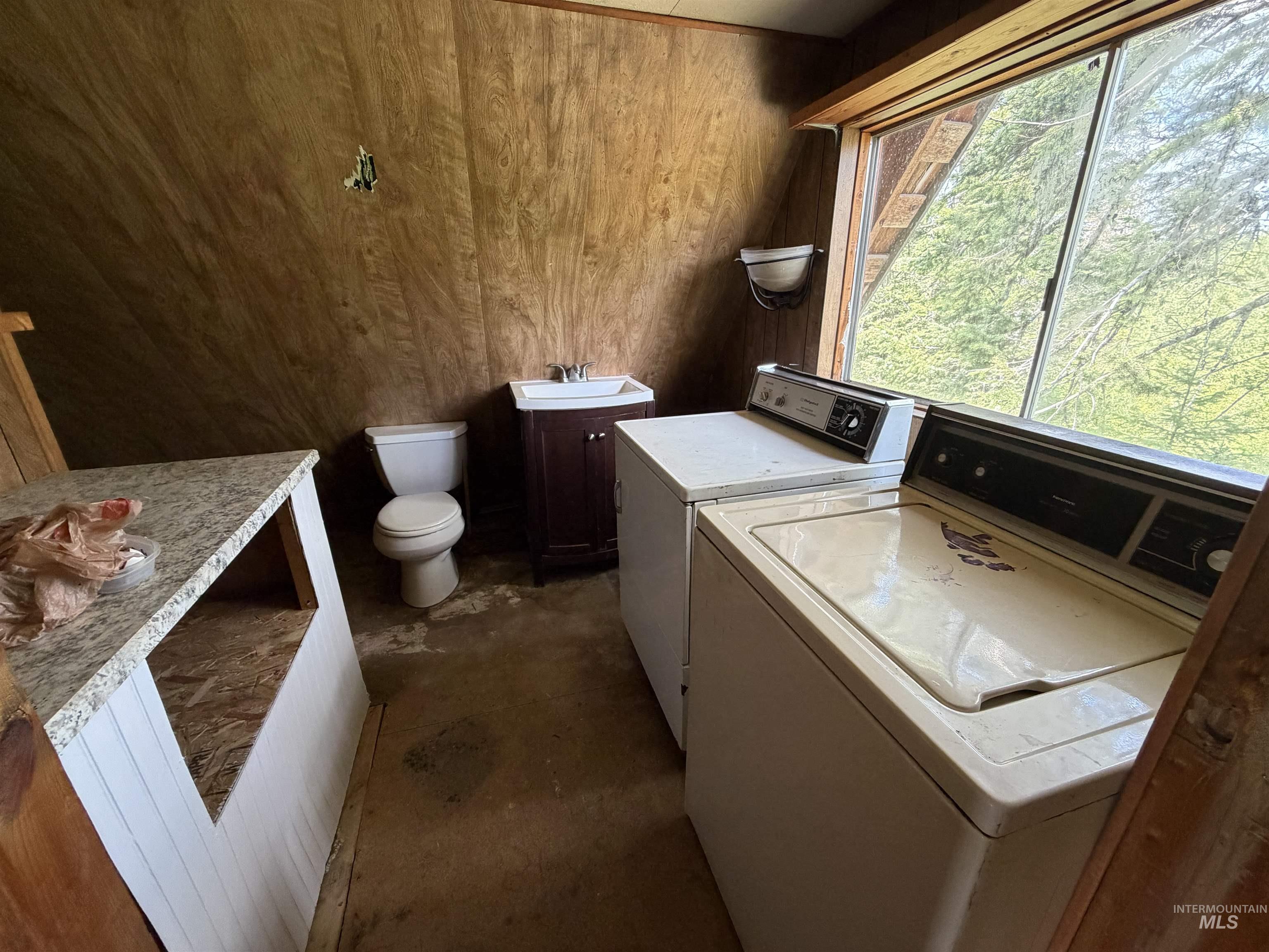 1010 Mustang Lane, Helmer, Idaho 83823, 3 Bedrooms, 2 Bathrooms, Residential For Sale, Price $275,000, 98988028