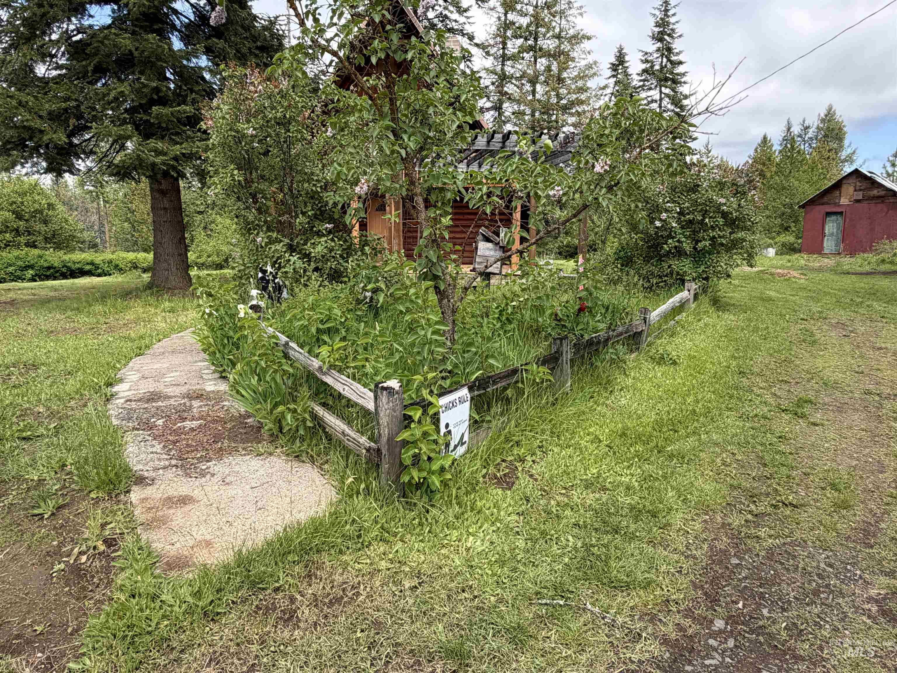 1010 Mustang Lane, Helmer, Idaho 83823, 3 Bedrooms, 2 Bathrooms, Residential For Sale, Price $275,000, 98988028