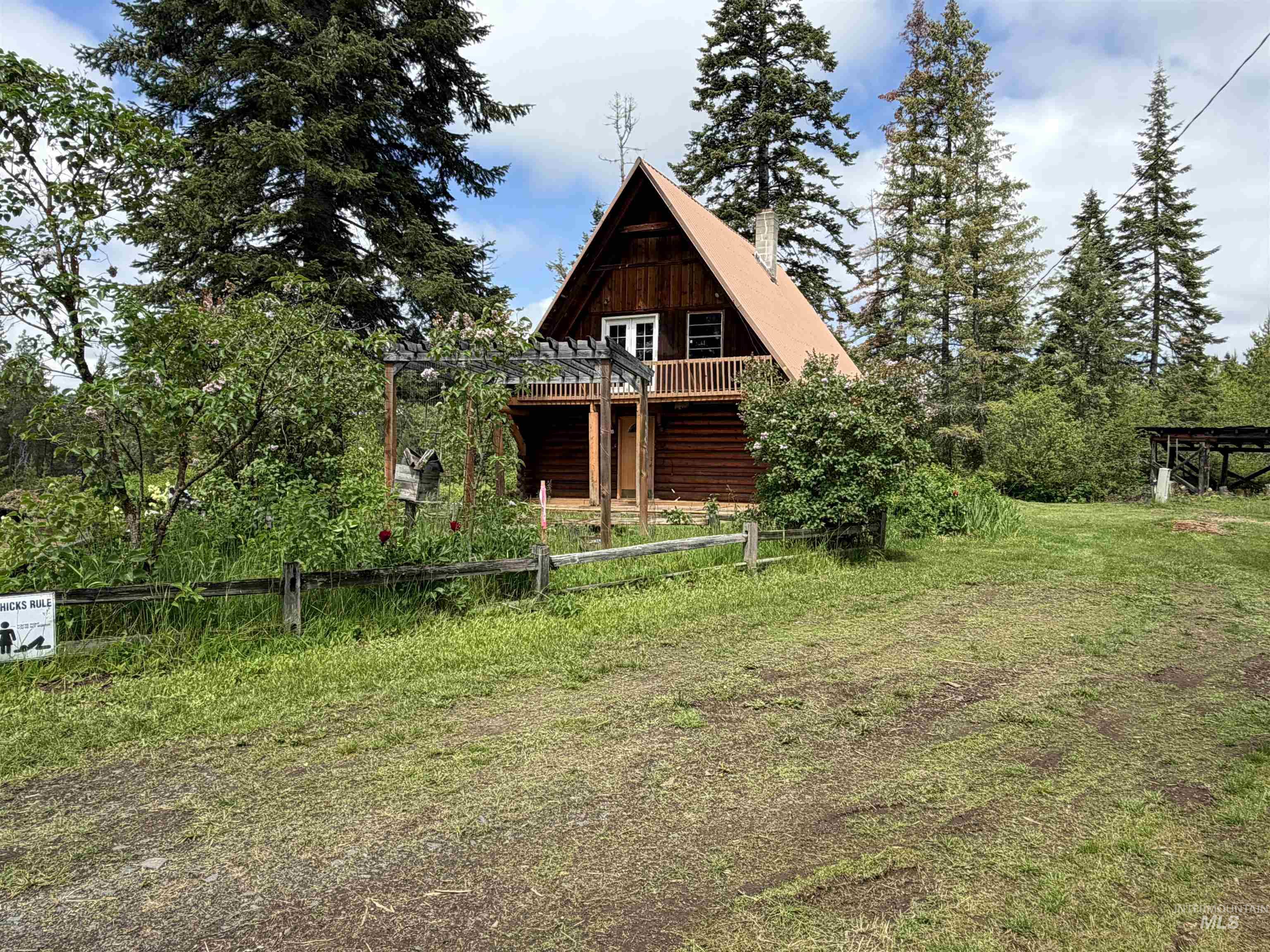 1010 Mustang Lane, Helmer, Idaho 83823, 3 Bedrooms, 2 Bathrooms, Residential For Sale, Price $275,000, 98988028
