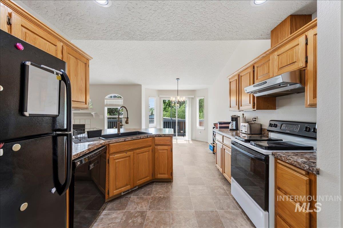 991 W Pennwood St, Meridian, Idaho 83642-2876, 4 Bedrooms, 2 Bathrooms, Residential For Sale, Price $450,000, 98988029