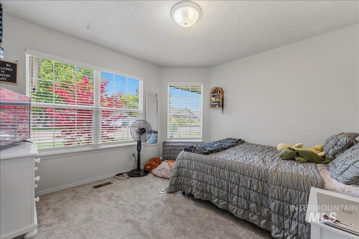 991 W Pennwood St, Meridian, Idaho 83642-2876, 4 Bedrooms, 2 Bathrooms, Residential For Sale, Price $450,000, 98988029