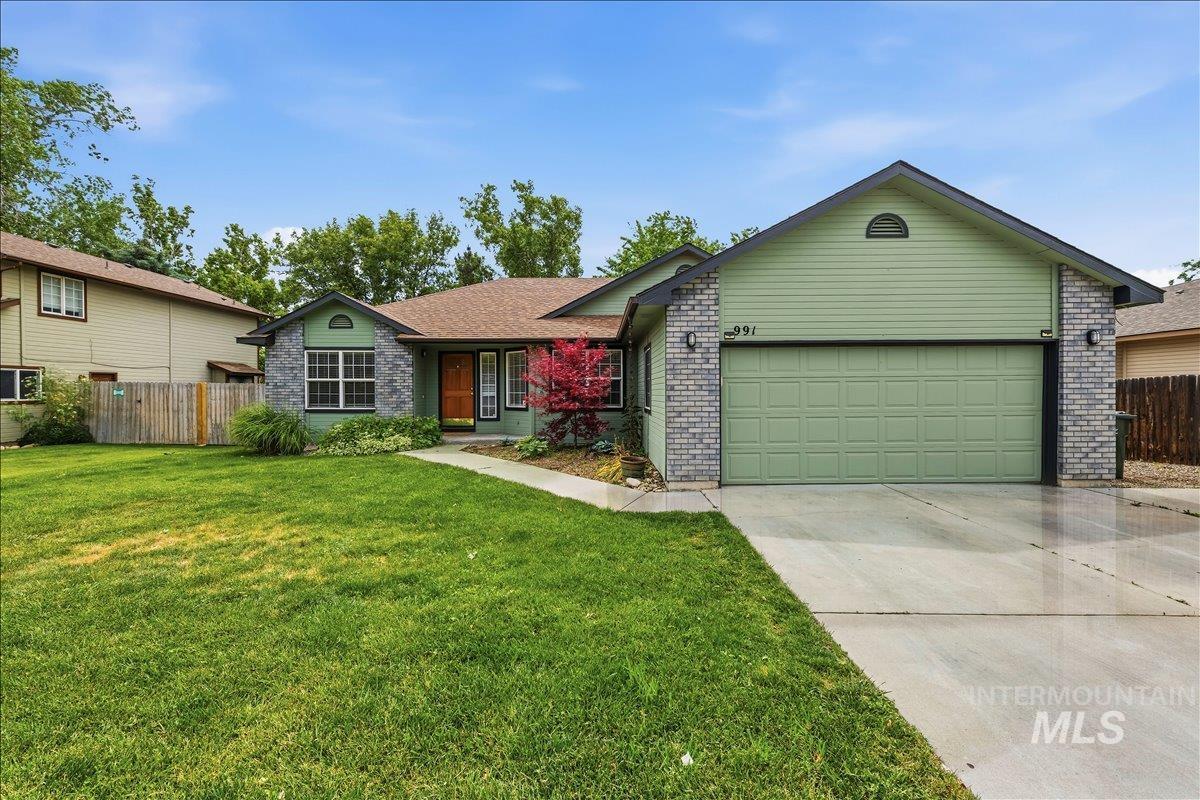 991 W Pennwood St, Meridian, Idaho 83642-2876, 4 Bedrooms, 2 Bathrooms, Residential For Sale, Price $450,000, 98988029