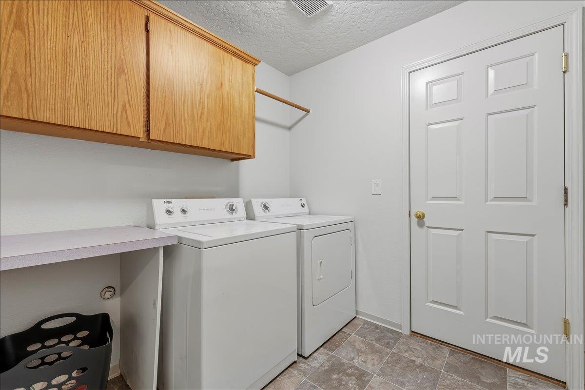 991 W Pennwood St, Meridian, Idaho 83642-2876, 4 Bedrooms, 2 Bathrooms, Residential For Sale, Price $450,000, 98988029