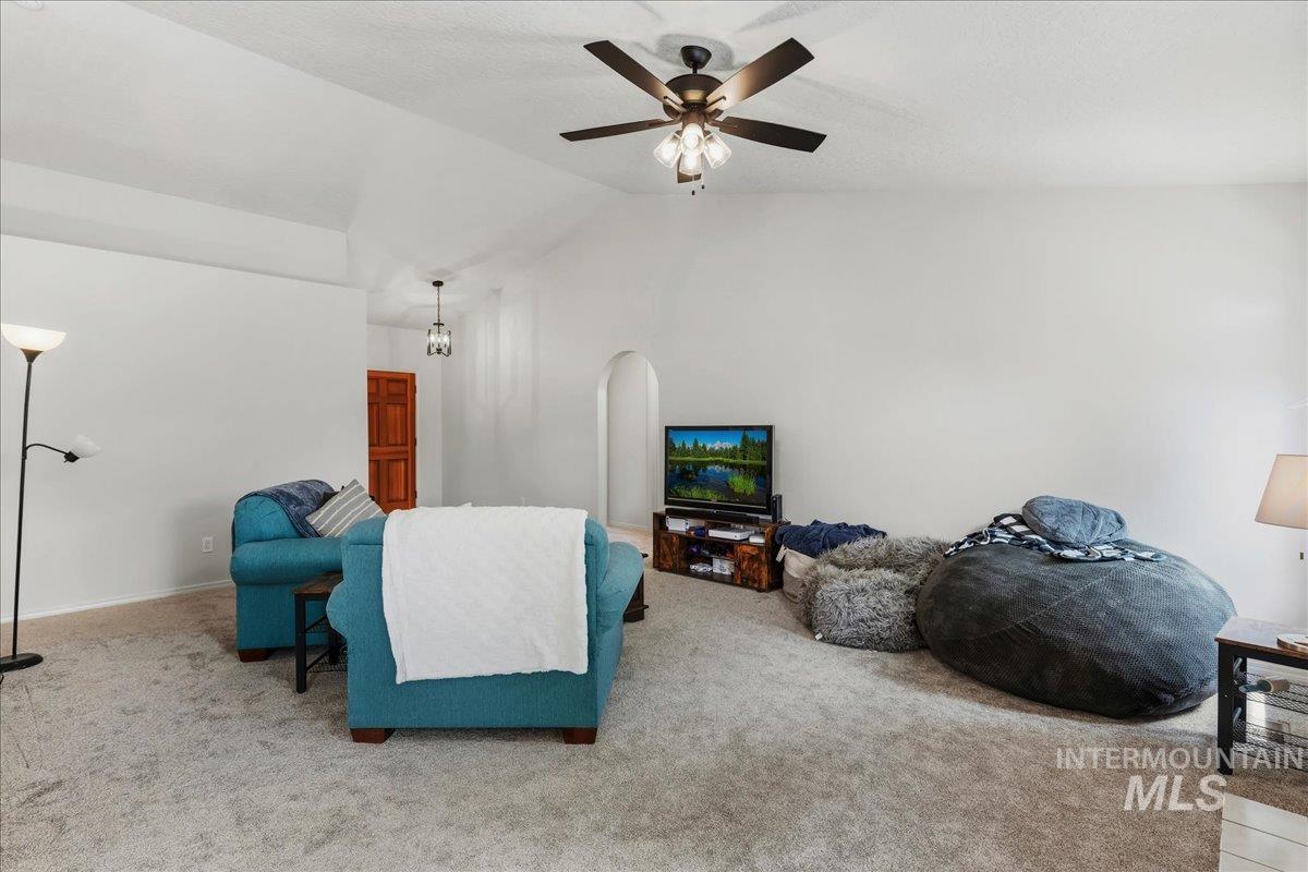 991 W Pennwood St, Meridian, Idaho 83642-2876, 4 Bedrooms, 2 Bathrooms, Residential For Sale, Price $450,000, 98988029