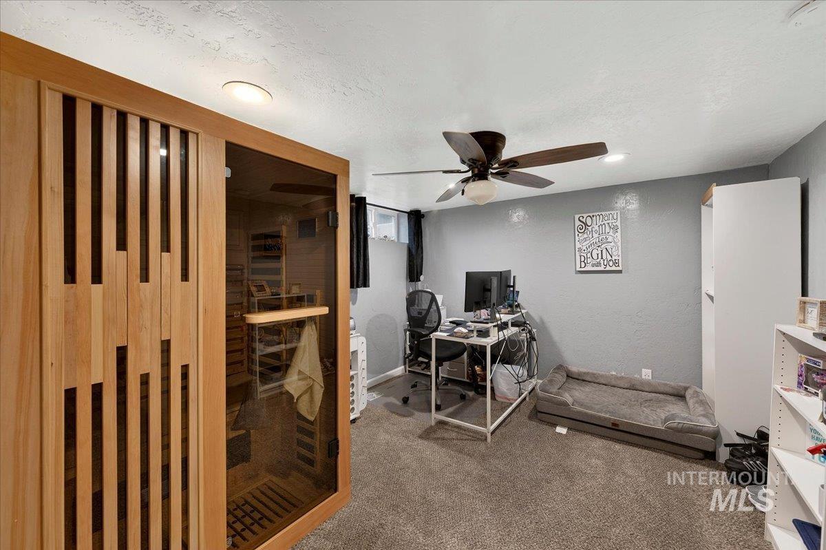 1220 E Amity Ave, Nampa, Idaho 83686, 5 Bedrooms, 2 Bathrooms, Residential For Sale, Price $479,999, 98988032
