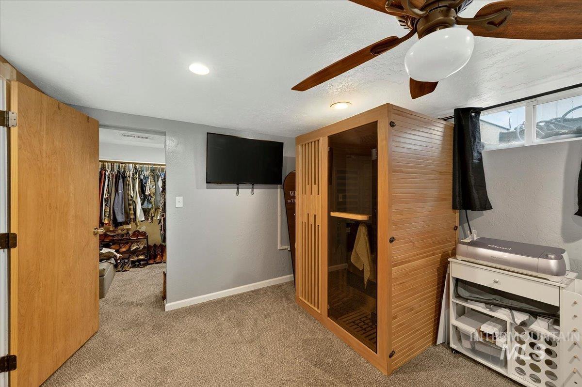 1220 E Amity Ave, Nampa, Idaho 83686, 5 Bedrooms, 2 Bathrooms, Residential For Sale, Price $479,999, 98988032